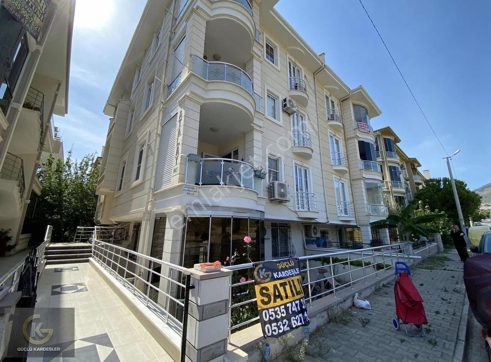 Güçlü Kardeşler Müstakil Bahçeli 2+1 Merkezi Konumda Daire