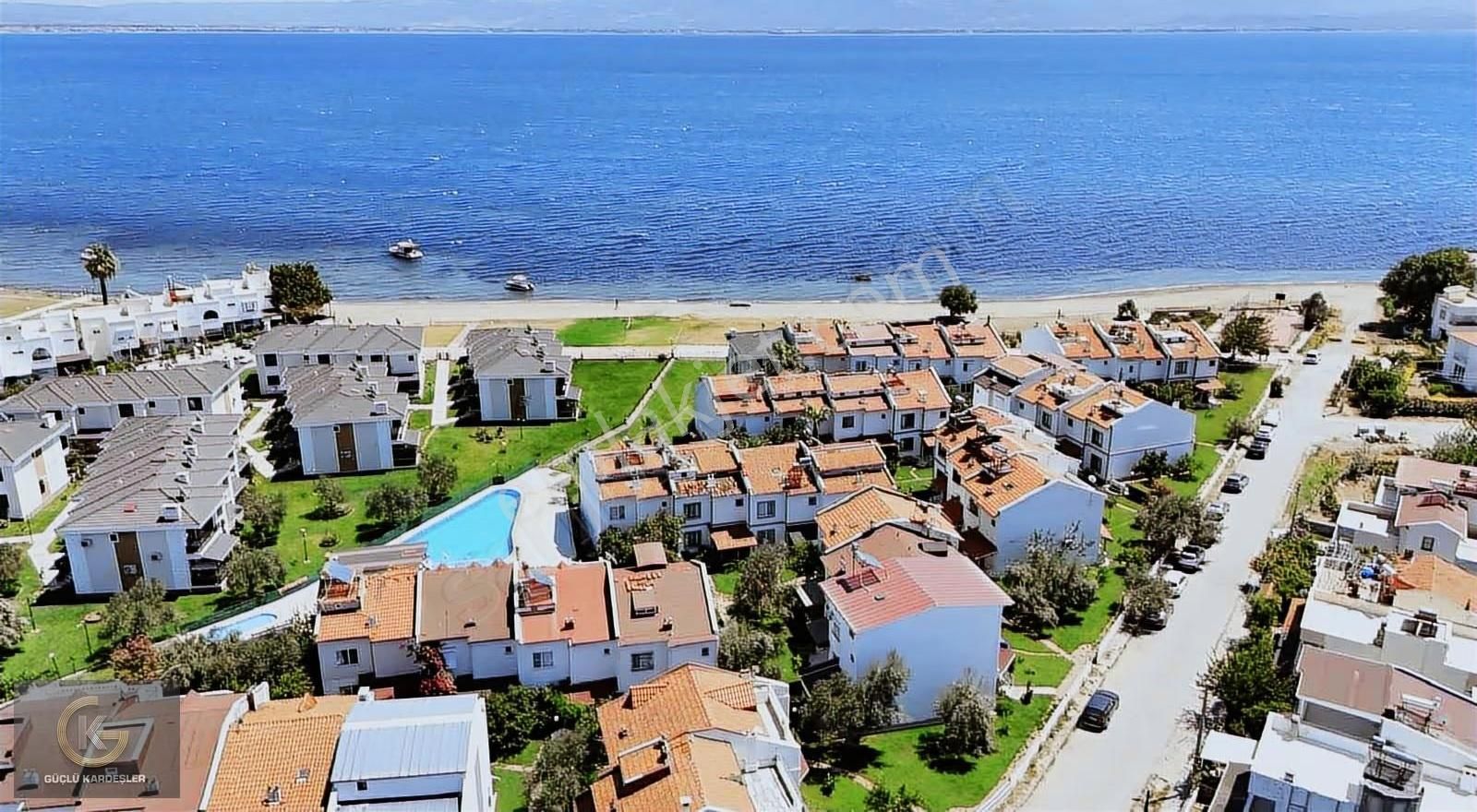 Güçlü Kardeşler Denize Sıfır 4+1 Manzaralı Ön Cephe Villa - Görsel 12