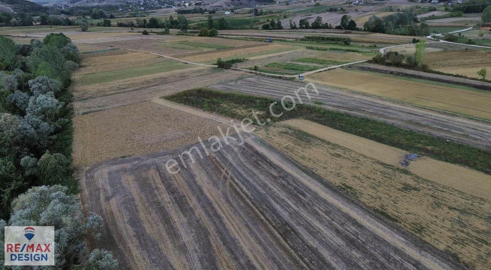 Remax Desıgn Kayrancık Mahallesinde Müstakil Satılık Tarla
