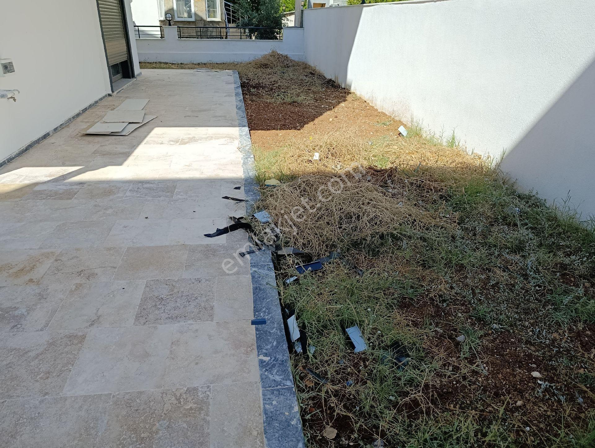 Didim Efeler Mahallesinde Satılık 3+1 Bahçeli Sıfır Yapılmış Denize Yakın Villa Satıyoruz - Görsel 28
