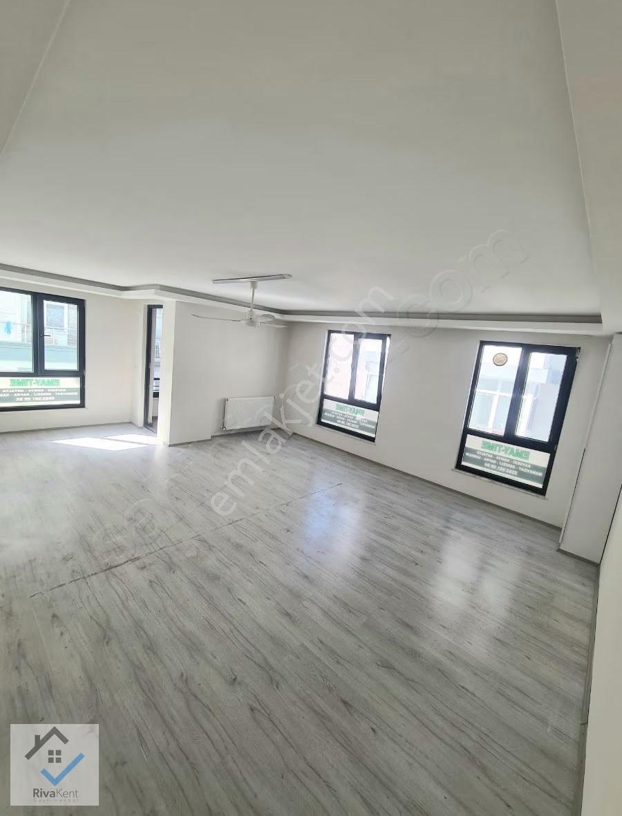 Türkiş İn Göbeğinde Mükemmel Konumda 120 M2 2+1 - Görsel 3