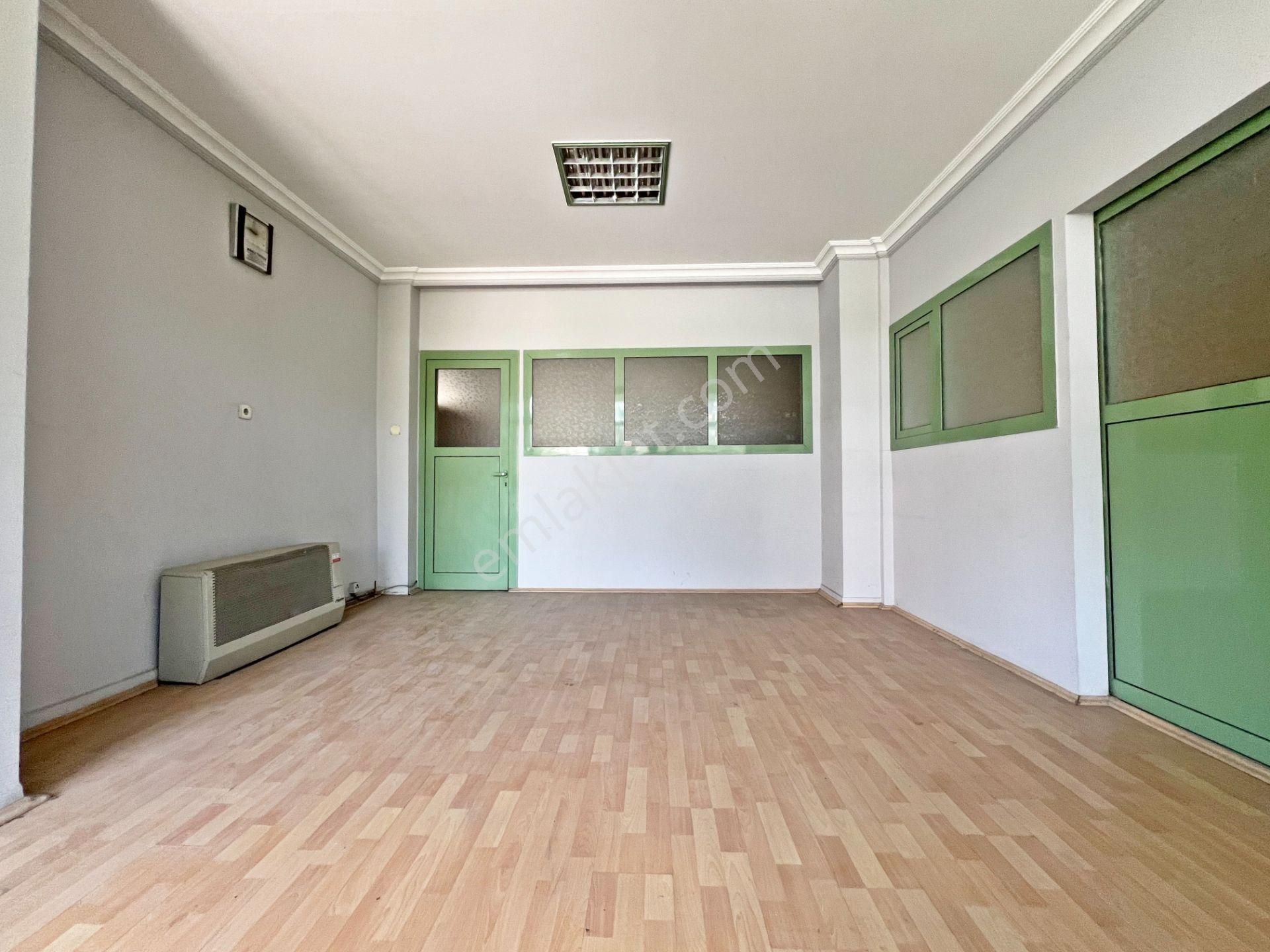 Galeria'dan Basınevleri Göbek'te Kullanım Alanı 65 M² Kiralık Dükkan !!! - Görsel 4