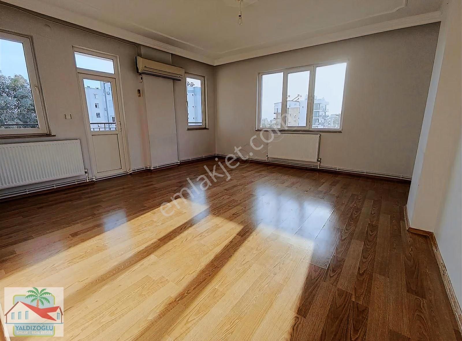 Yeniköy'de Satılık 145 M2 3+1 Kombili Daire