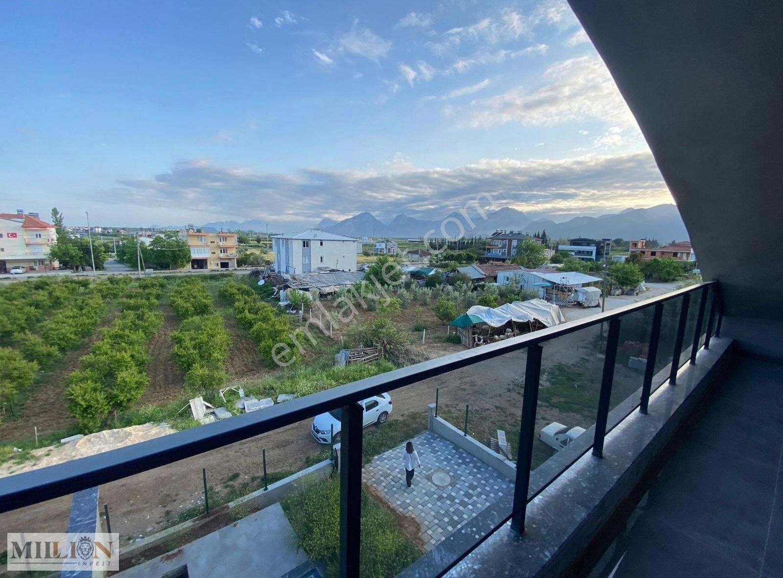 Döşemealtı Bahçeyaka Da Uygun Fiyata Satılık Tripleks Villa