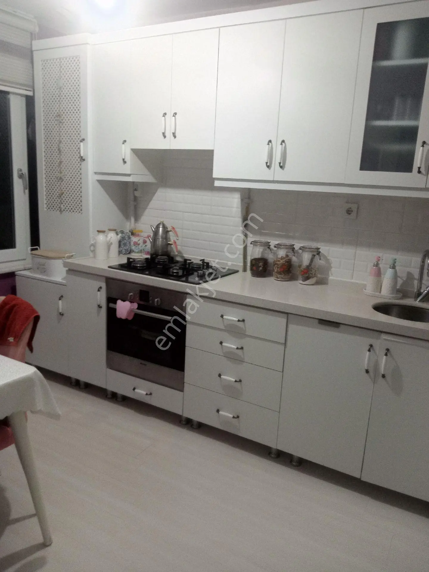 Beylikdüzü Büyükşehir Konutlarında Satılık Tadilatli 2+1 Daire - Görsel 2