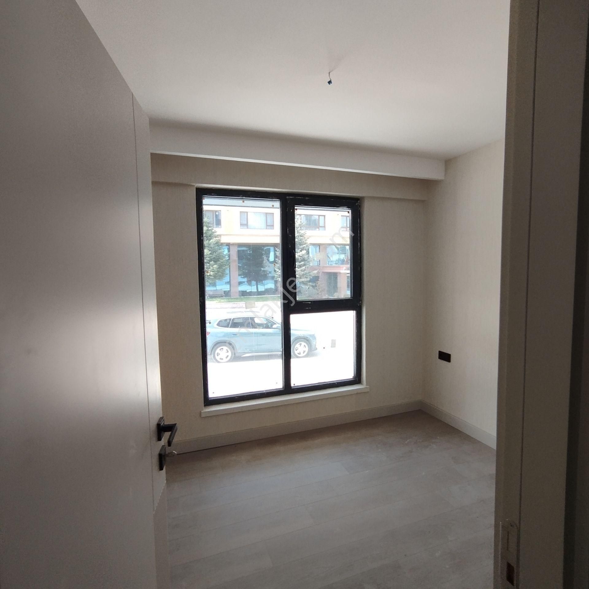 Birlik Mahallesinde Satılık Sıfır Binada 1+1 Daire - Görsel 4