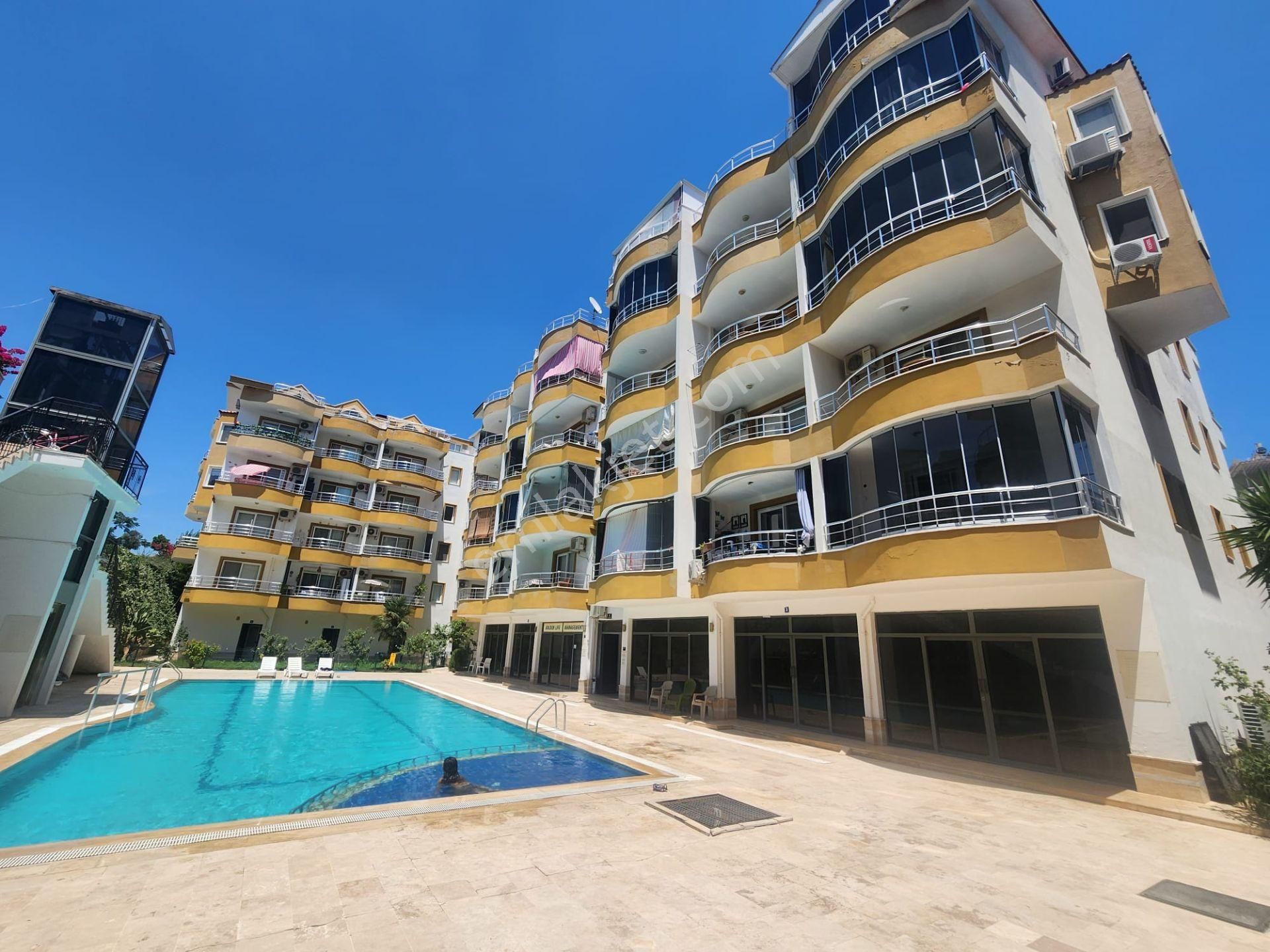 Didim Çamlık Mahallesinde Denize 300 Metre Havuzlu Site İçinde Eşyalı Satılık 2+1 Daire - Görsel 3