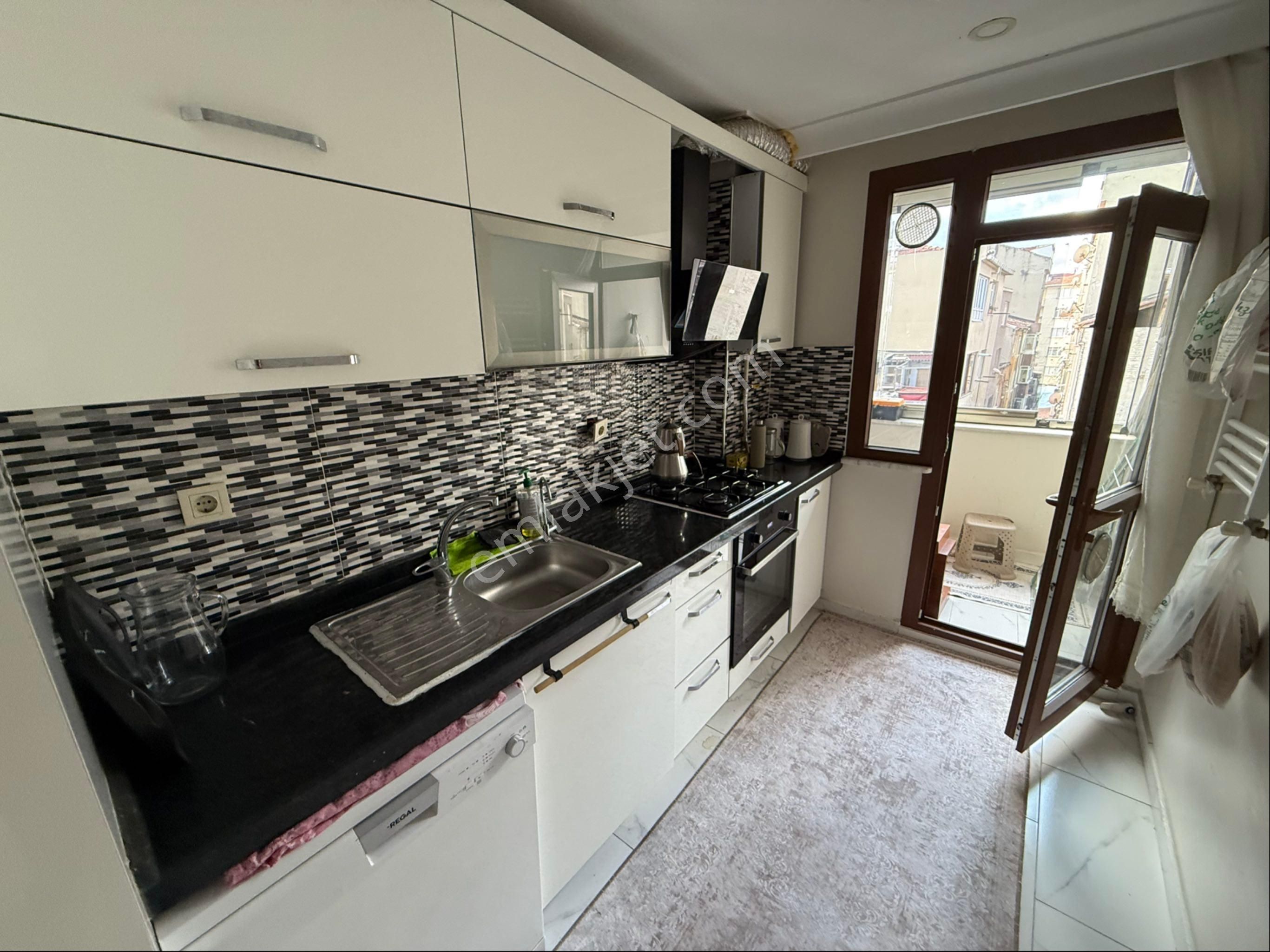 Şirinevler Cadde Üzerinde 8 Yıllık 4.kat 2+1 Satılık Yeni Daire - Görsel 11