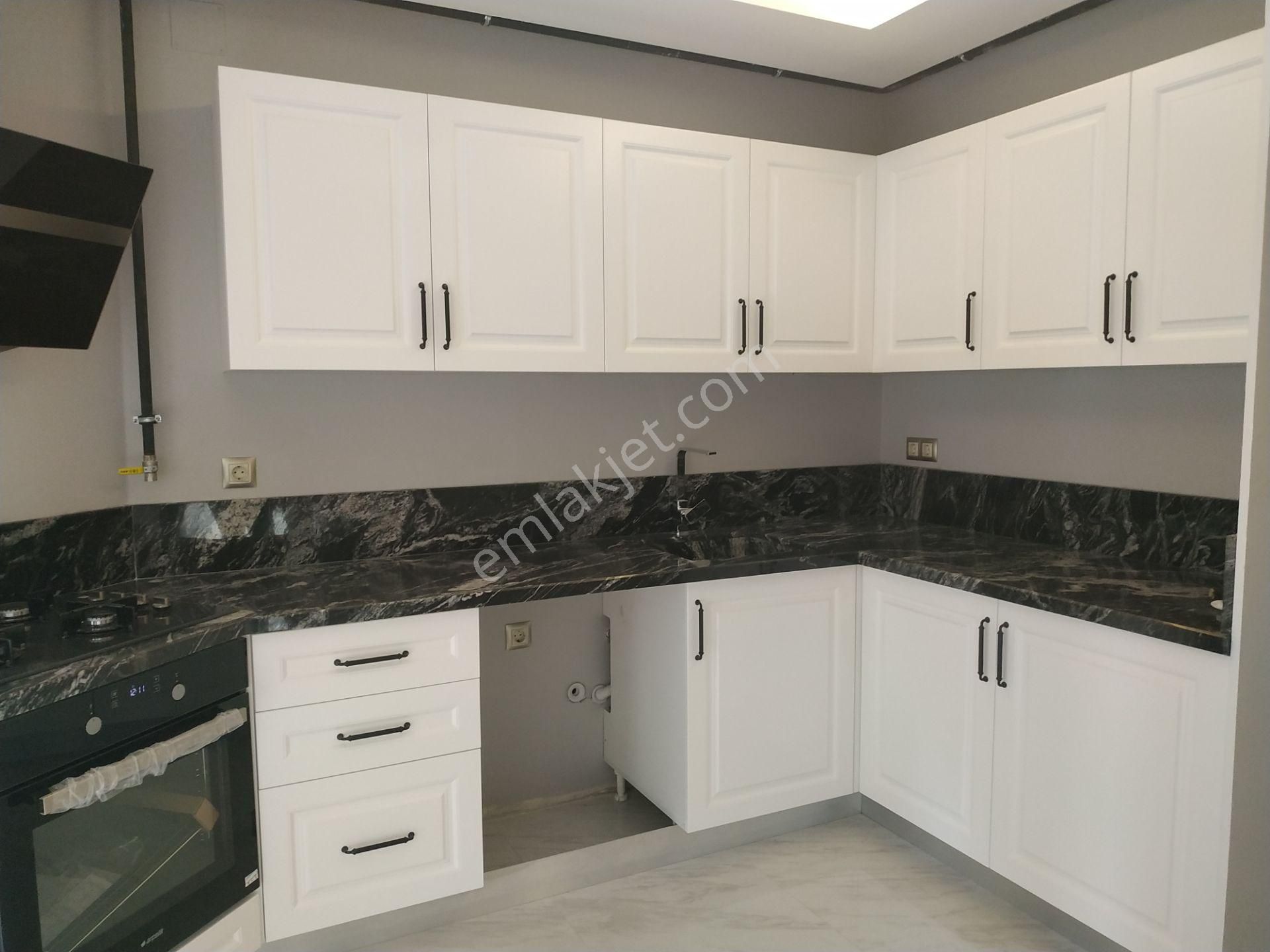Barajyolunda Kapalı Otoparklı Güvenlikli 3+1 Kapalı Mutfaklı Ebeveyn Banyolu Lüks Daire - Görsel 21