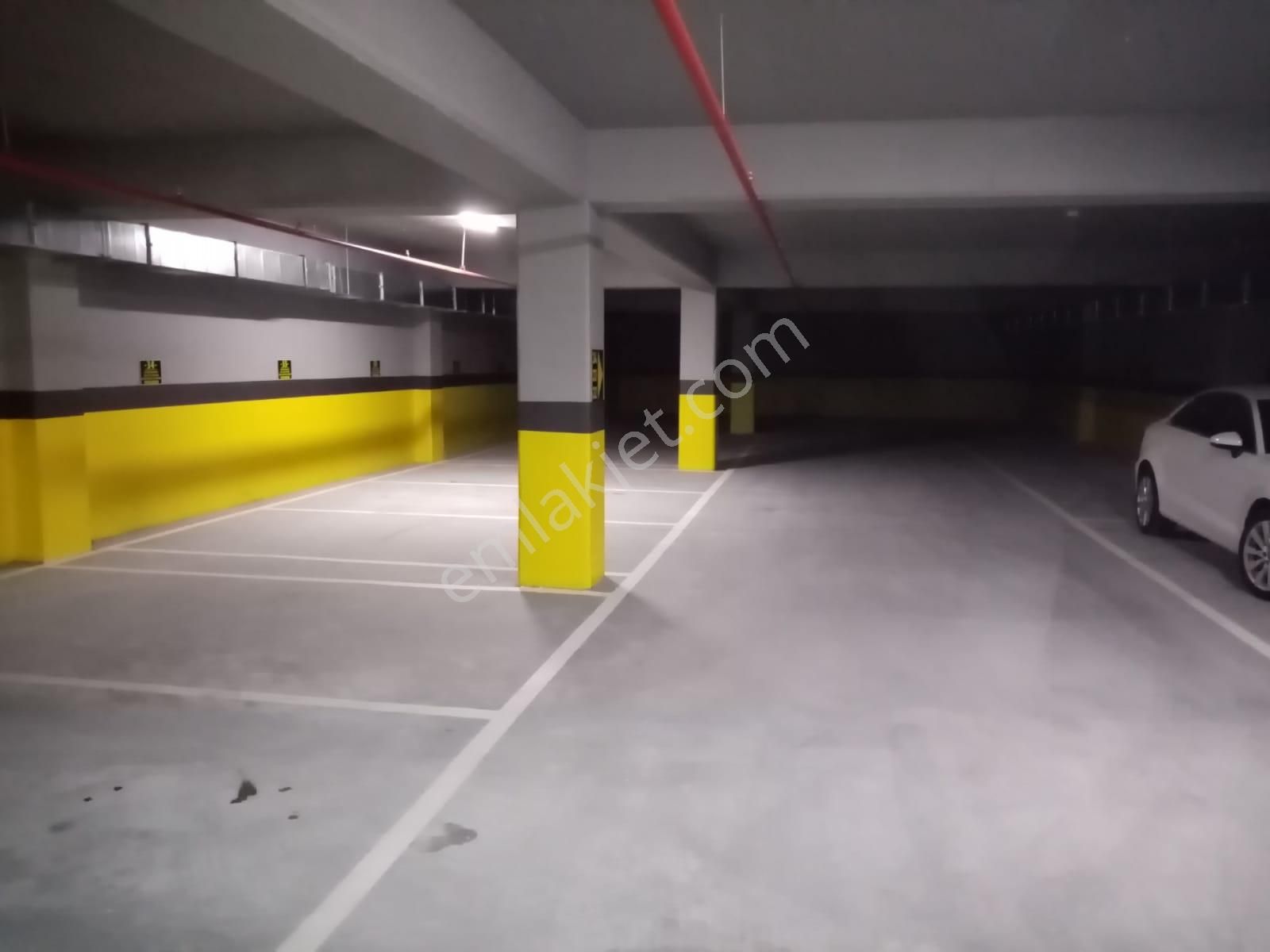 Barajyolunda Kapalı Otoparklı Güvenlikli 3+1 Kapalı Mutfaklı Ebeveyn Banyolu Lüks Daire - Görsel 13