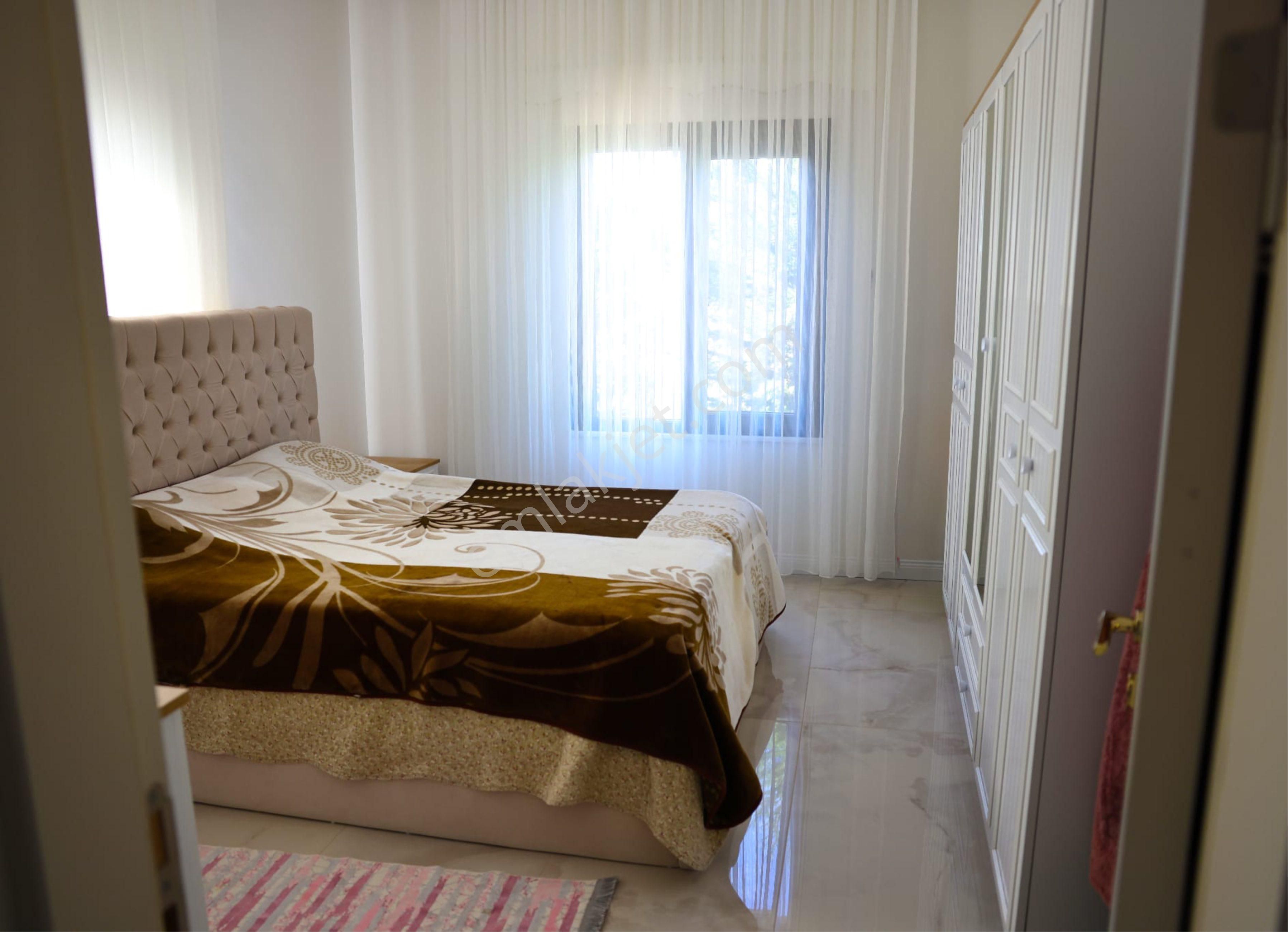 Çatalca İzzettin Mah. 4360 M2 İçinde 200 M2 Villa - Görsel 20