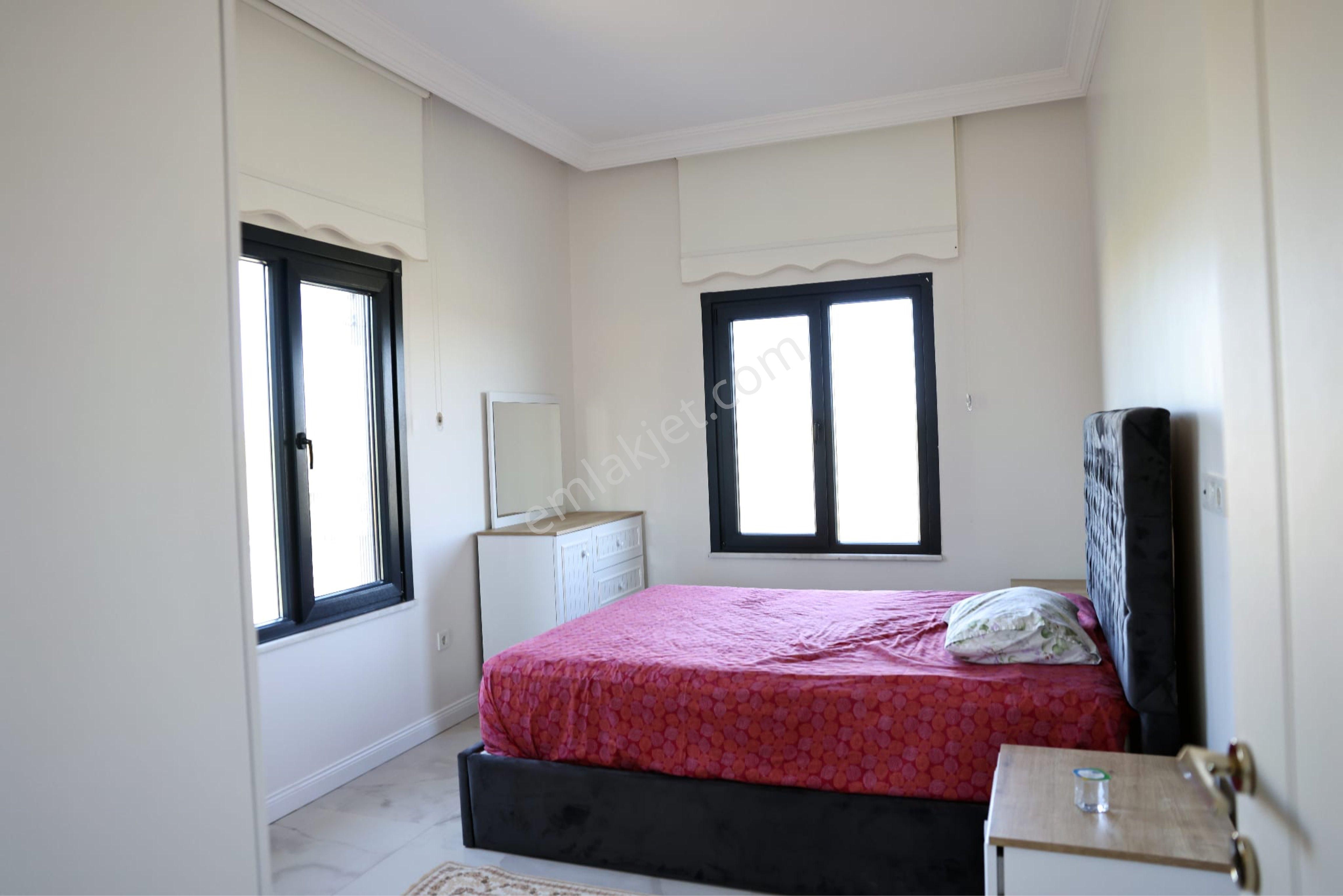 Çatalca İzzettin Mah. 4360 M2 İçinde 200 M2 Villa - Görsel 16