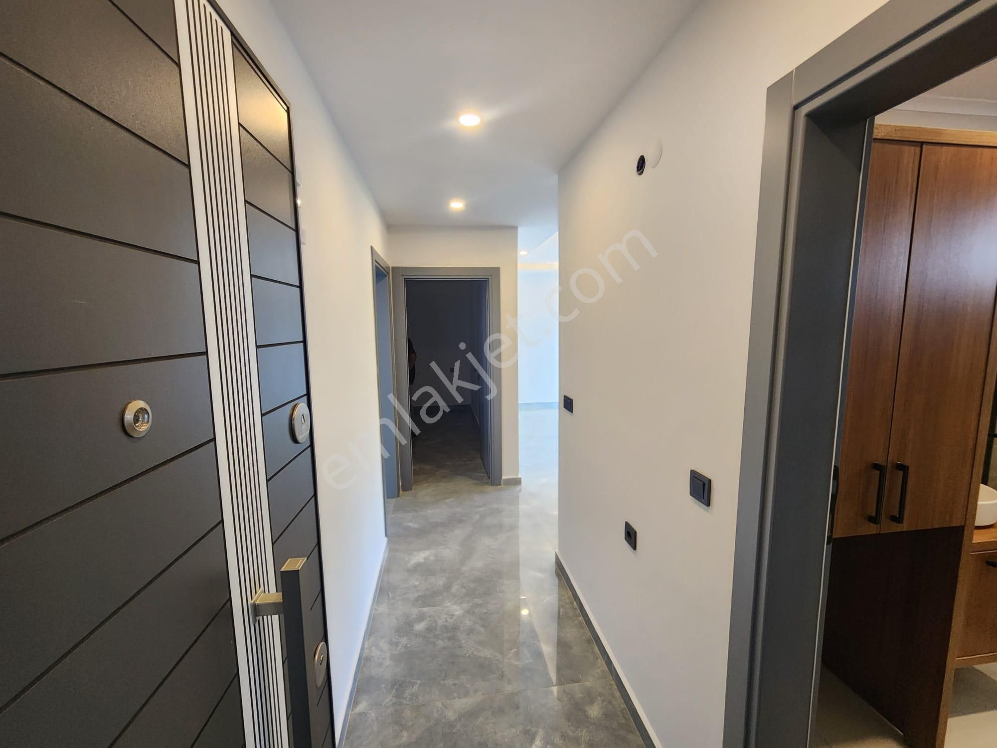 Didim Altınkum Mahallesinde Deniz Manzaralı Ve Denize Sadece 50 Metre Sıfır 2+1 Lüks Satılık Daire - Görsel 8