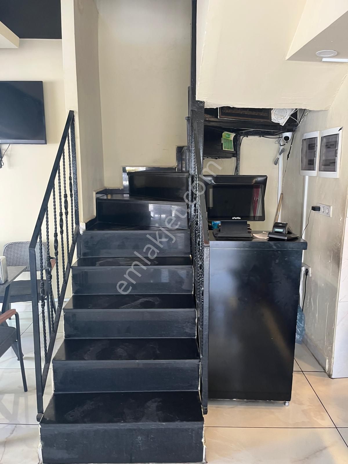 Tümbüller Yapı Gayrimenkul'den – Ana Cadde'de İki Katlı Simit Kafe & Pastane - Görsel 9