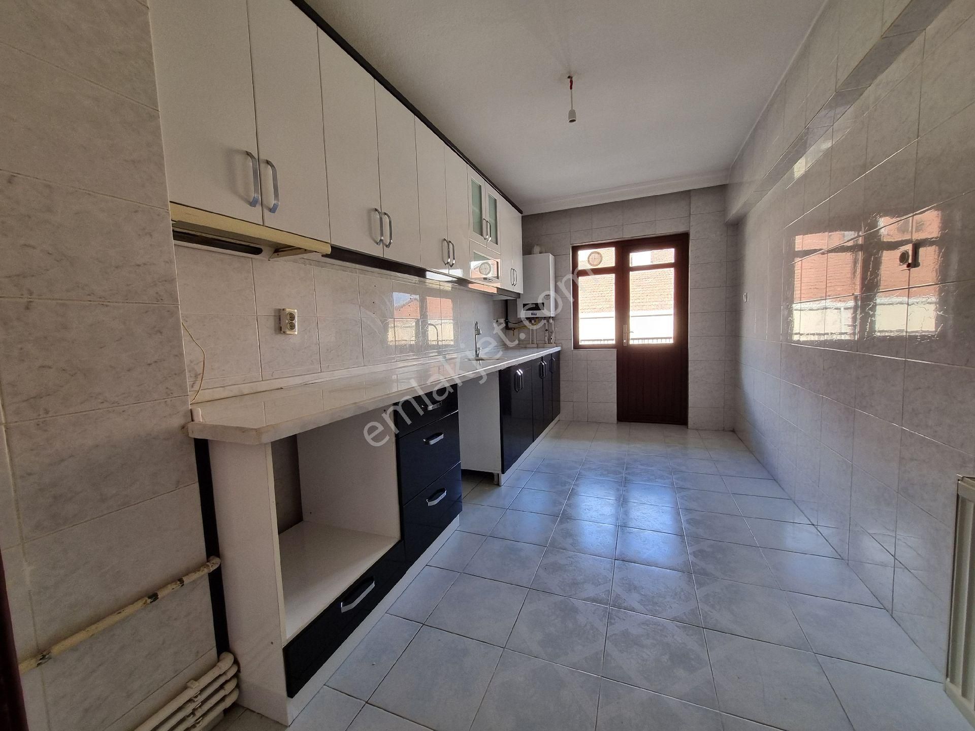 Antares Ve Şehir Hastanesi Mevkii 3+1 Bağımsız Üstkat Ön Güney Cephe Çift Balkonlu - Görsel 14