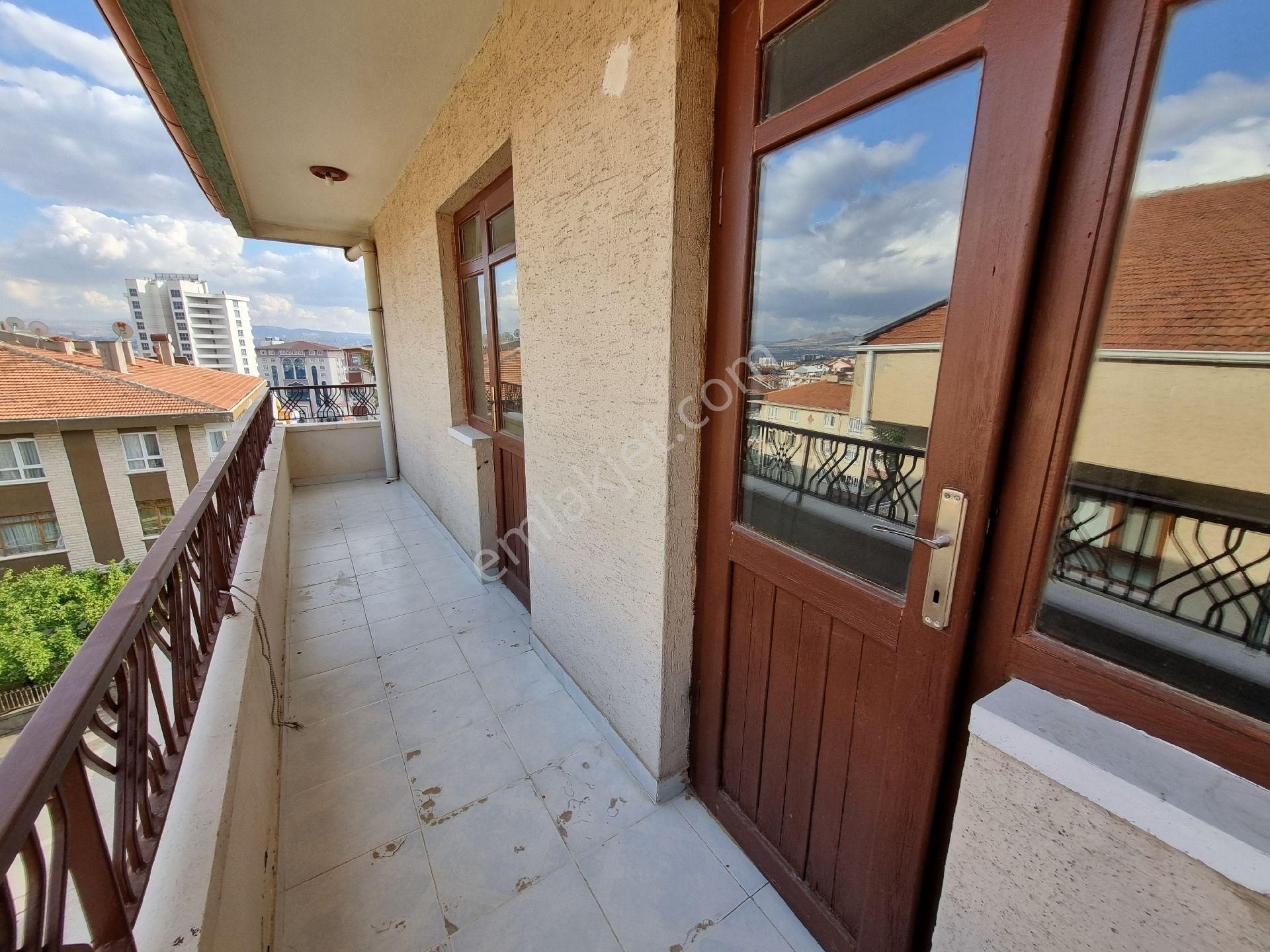 Antares Ve Şehir Hastanesi Mevkii 3+1 Bağımsız Üstkat Ön Güney Cephe Çift Balkonlu - Görsel 16