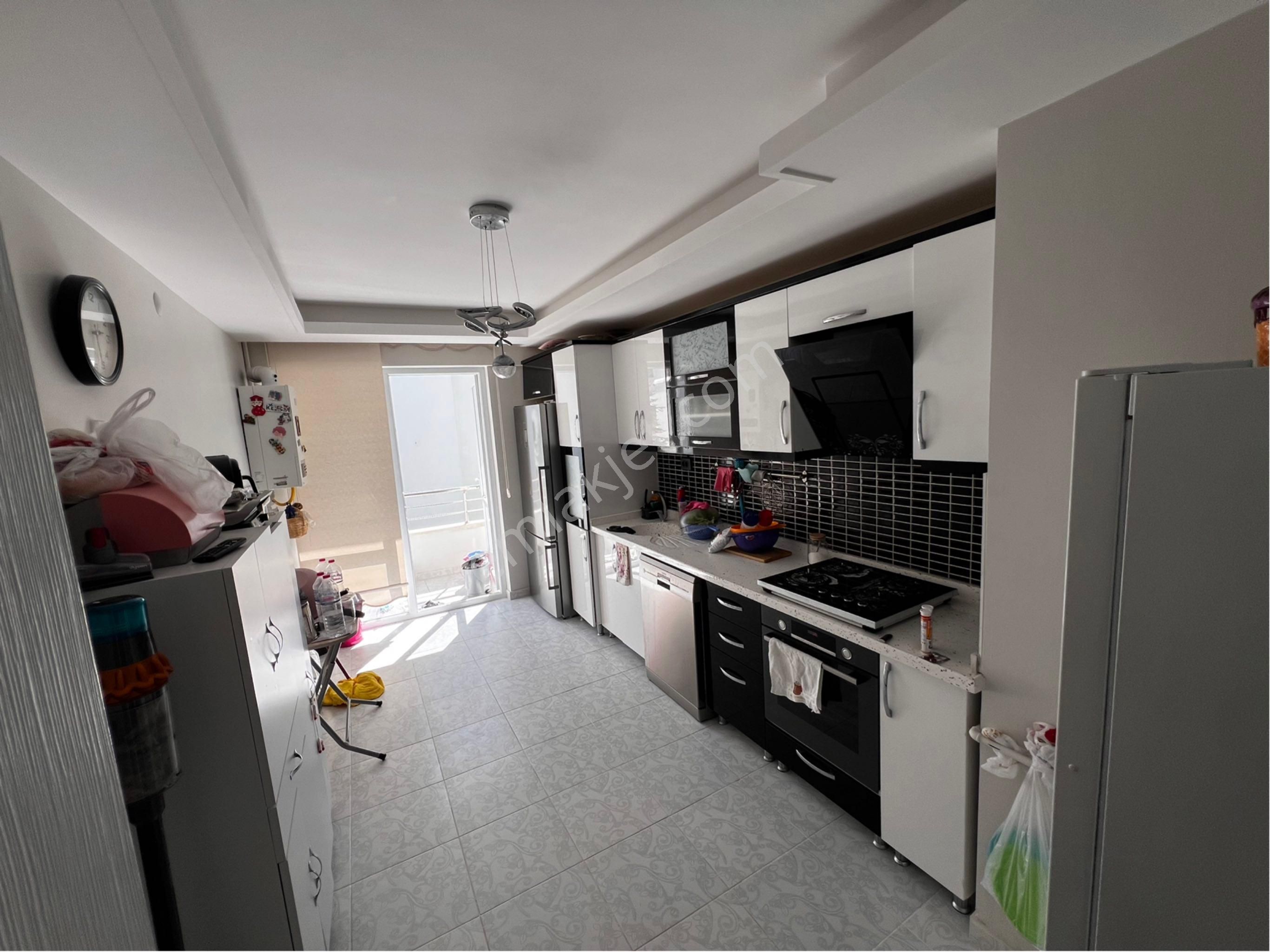 Karapürçek’te Diş Hastanesi Yanı 3+1 Orta Kat Asansörlü Daire - Görsel 2