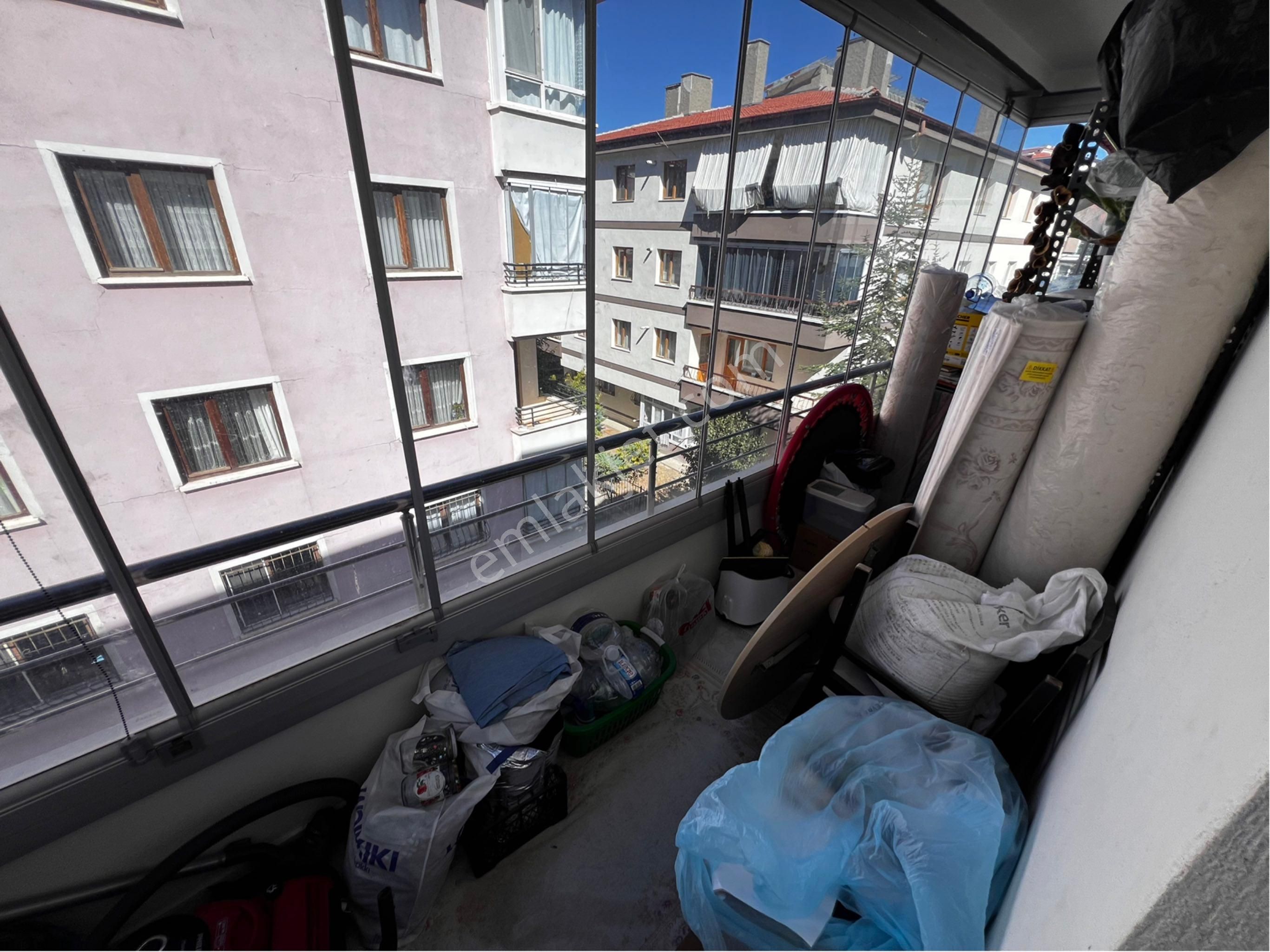 Karapürçek’te Diş Hastanesi Yanı 3+1 Orta Kat Asansörlü Daire - Görsel 9