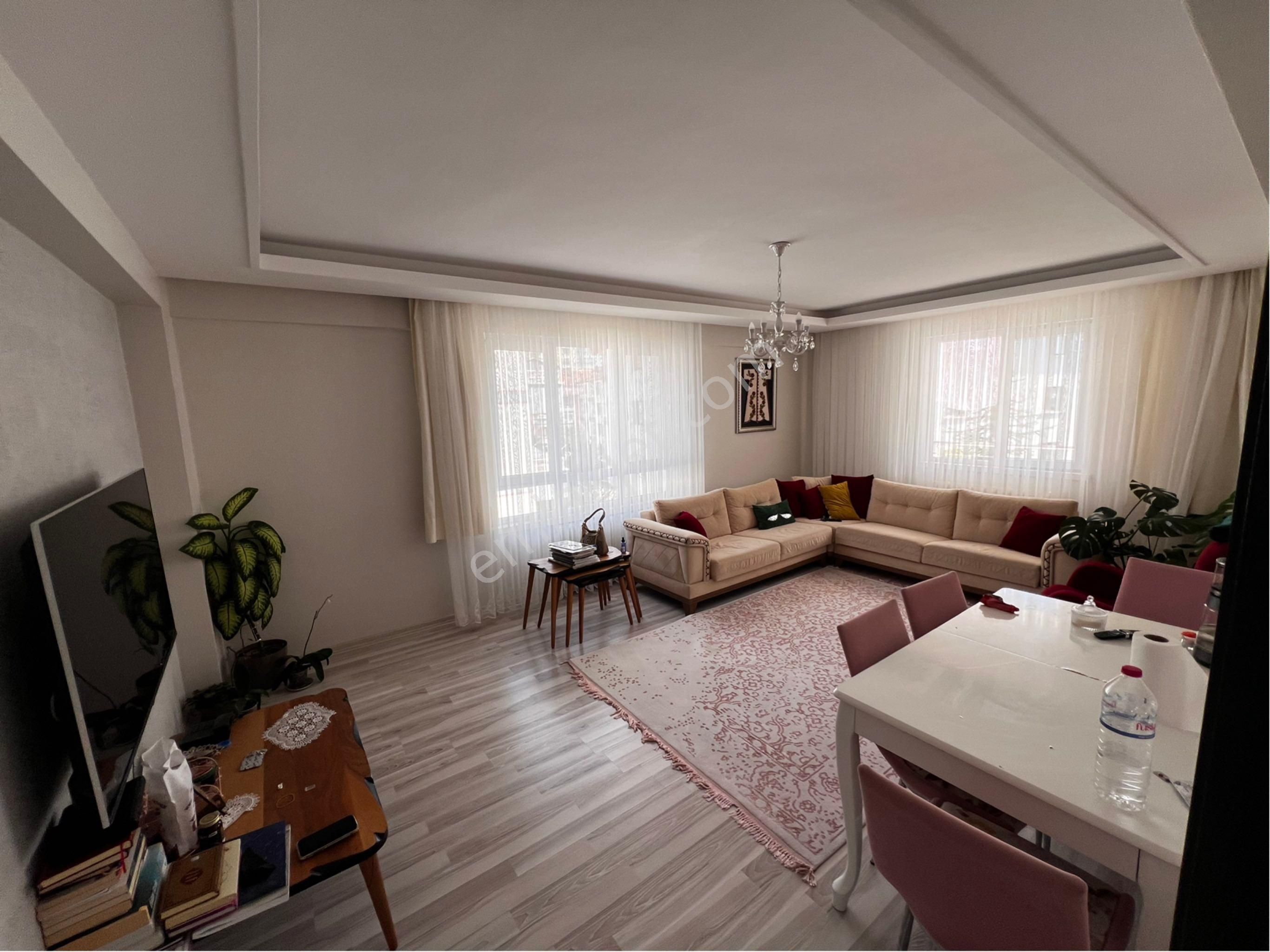 Karapürçek’te Diş Hastanesi Yanı 3+1 Orta Kat Asansörlü Daire - Görsel 3