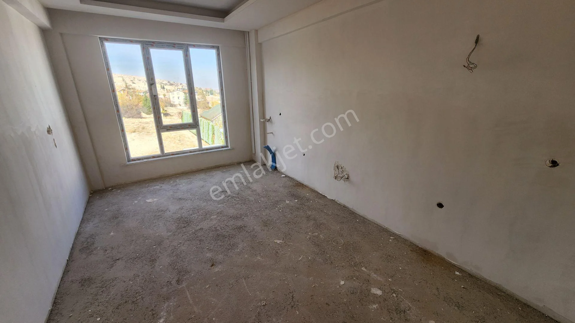 Karaca'dan Beybes'te Sıfır 7+1 Tribleks Villa - Görsel 5