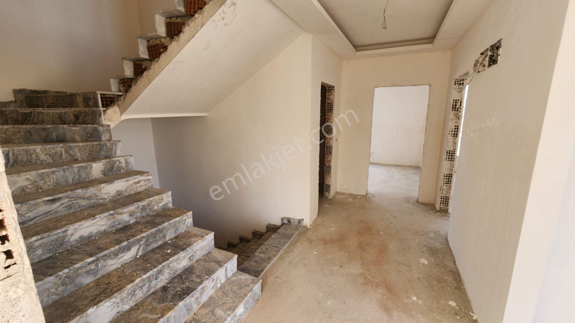 Karaca'dan Beybes'te Sıfır 7+1 Tribleks Villa - Görsel 4