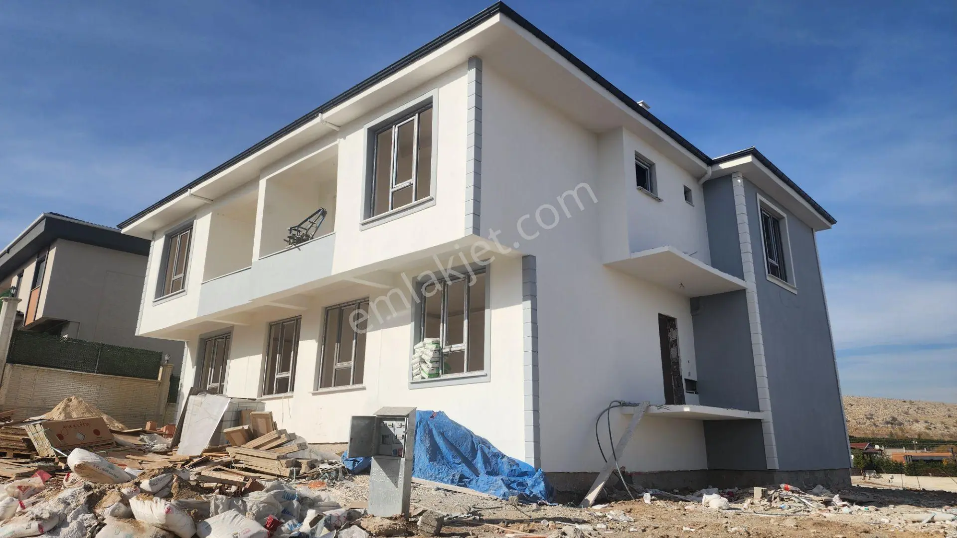 Karaca'dan Beybes'te Sıfır 7+1 Tribleks Villa