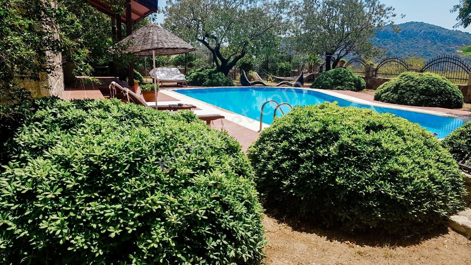 Datça Mesudıye 1700m2 Arazı Içerısınde Kıralık Havuzlu 5+2 Vılla