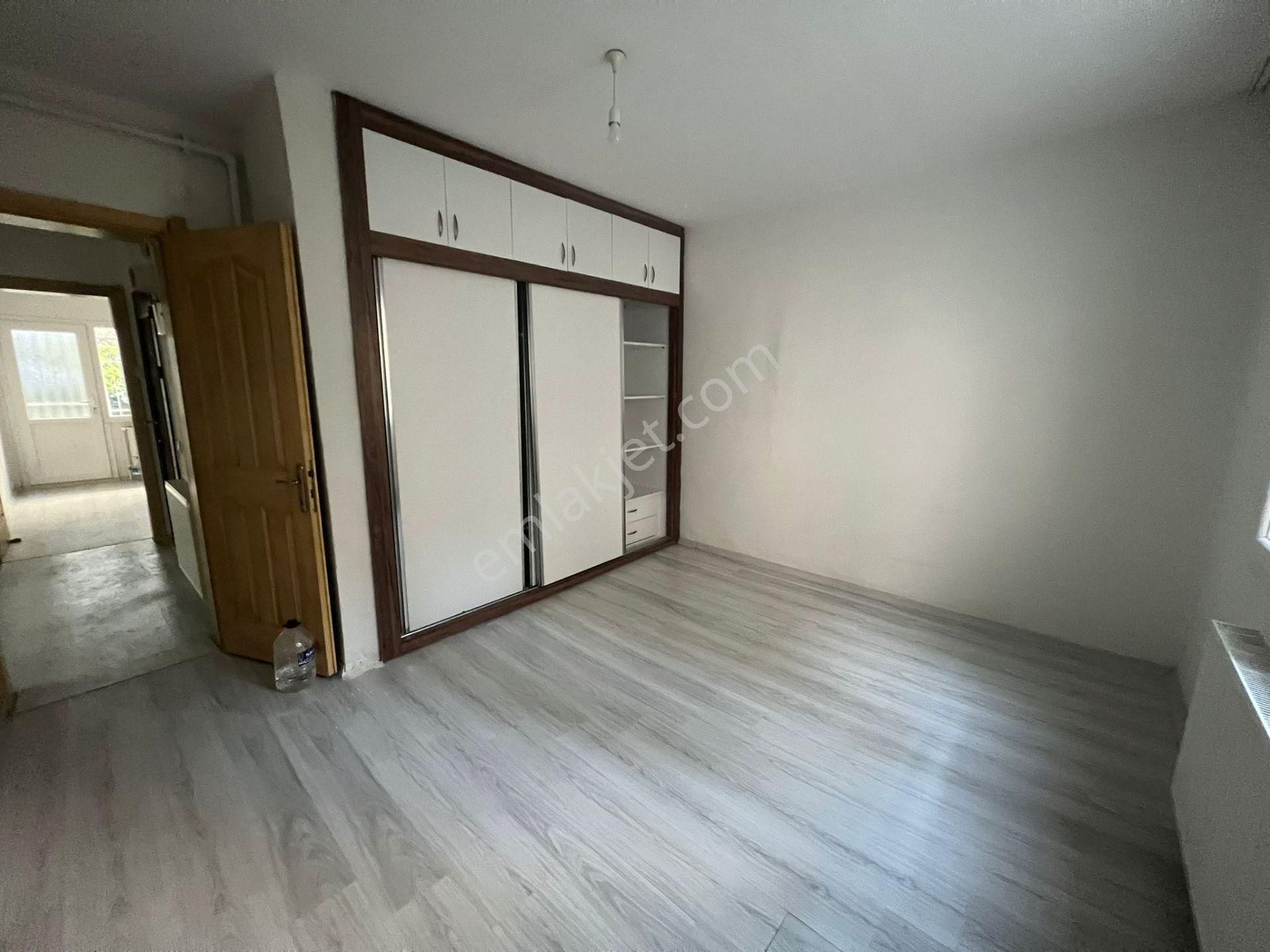 Buca İşçievleri Yiğitler Mahde 2+1 95m2 D.gazlı Ayrı Mutfak Ferah Daire - Görsel 3
