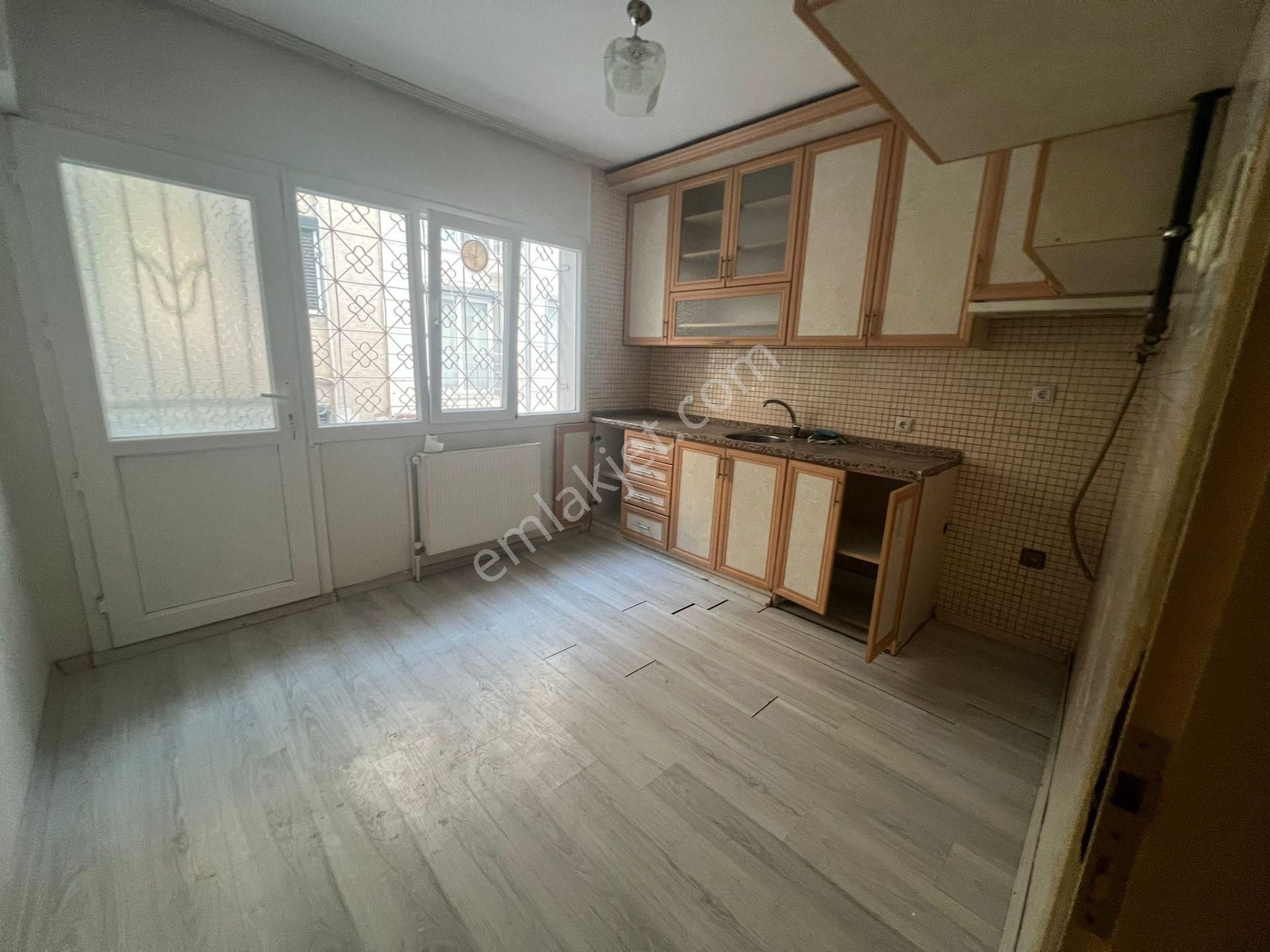 Buca İşçievleri Yiğitler Mahde 2+1 95m2 D.gazlı Ayrı Mutfak Ferah Daire - Görsel 8