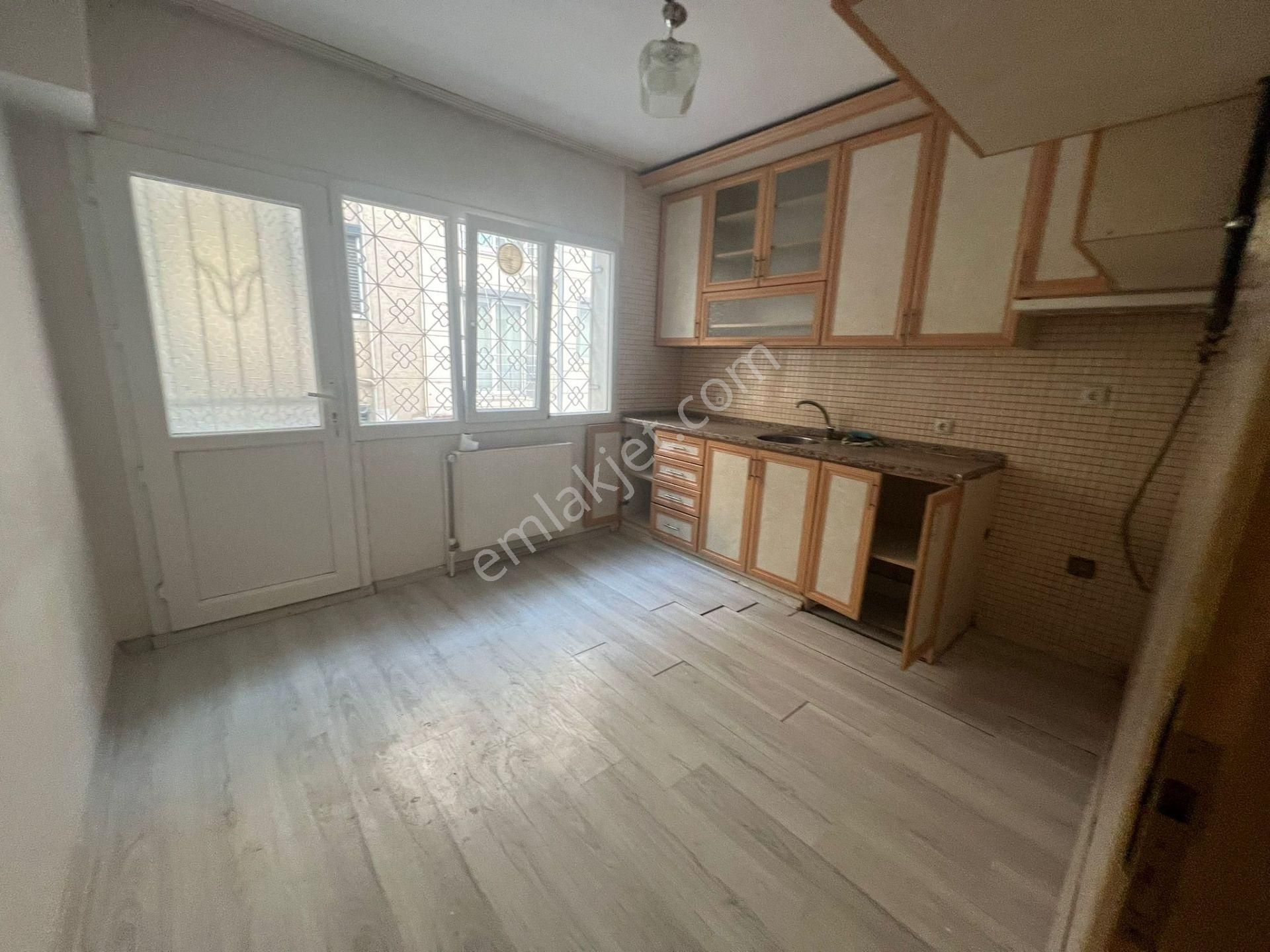 Buca İşçievleri Yiğitler Mahde 2+1 95m2 D.gazlı Ayrı Mutfak Ferah Daire - Görsel 7