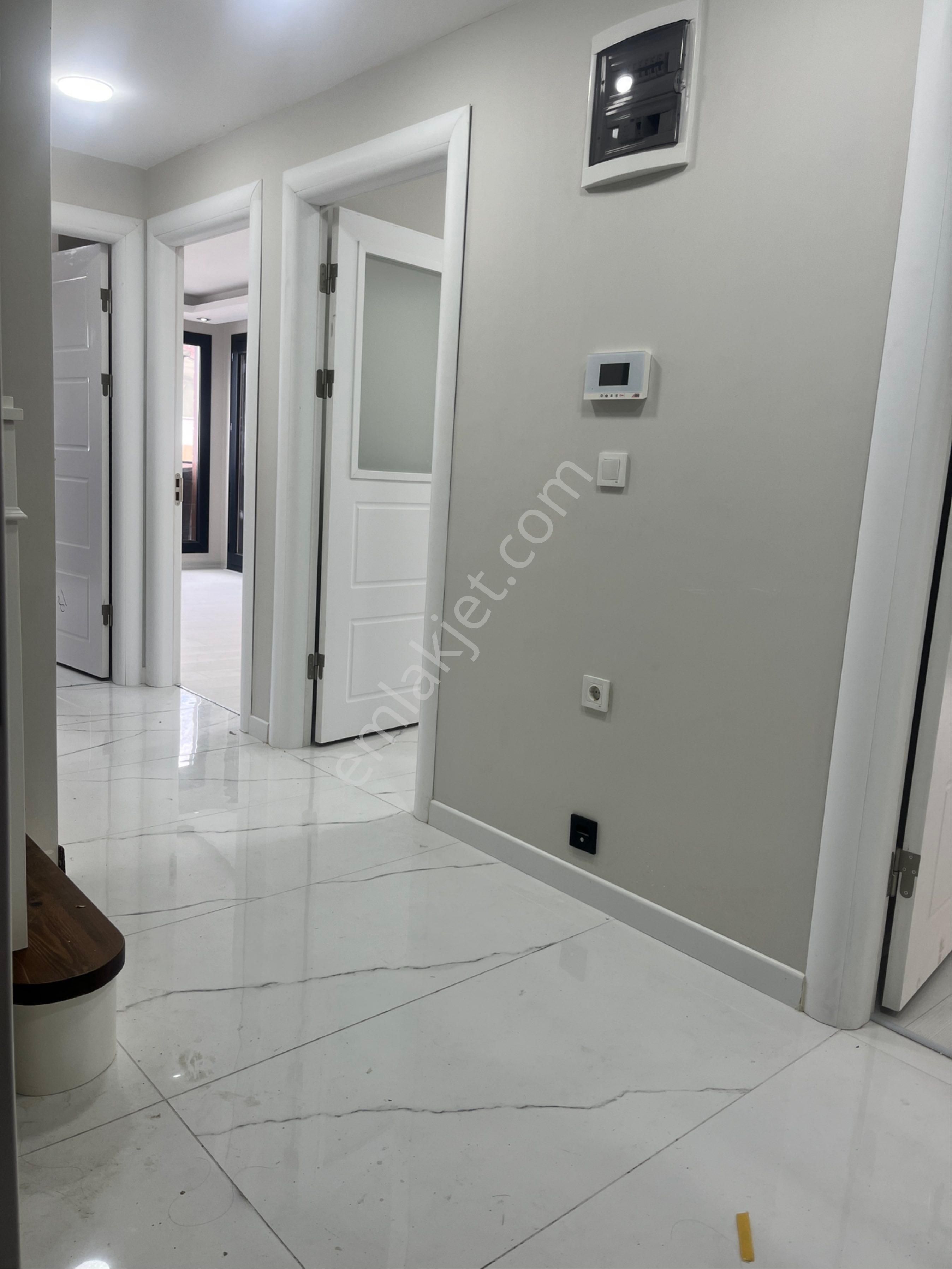 Görgülü Emlaktan Satılık 2+1 Kapalımutfak Daire