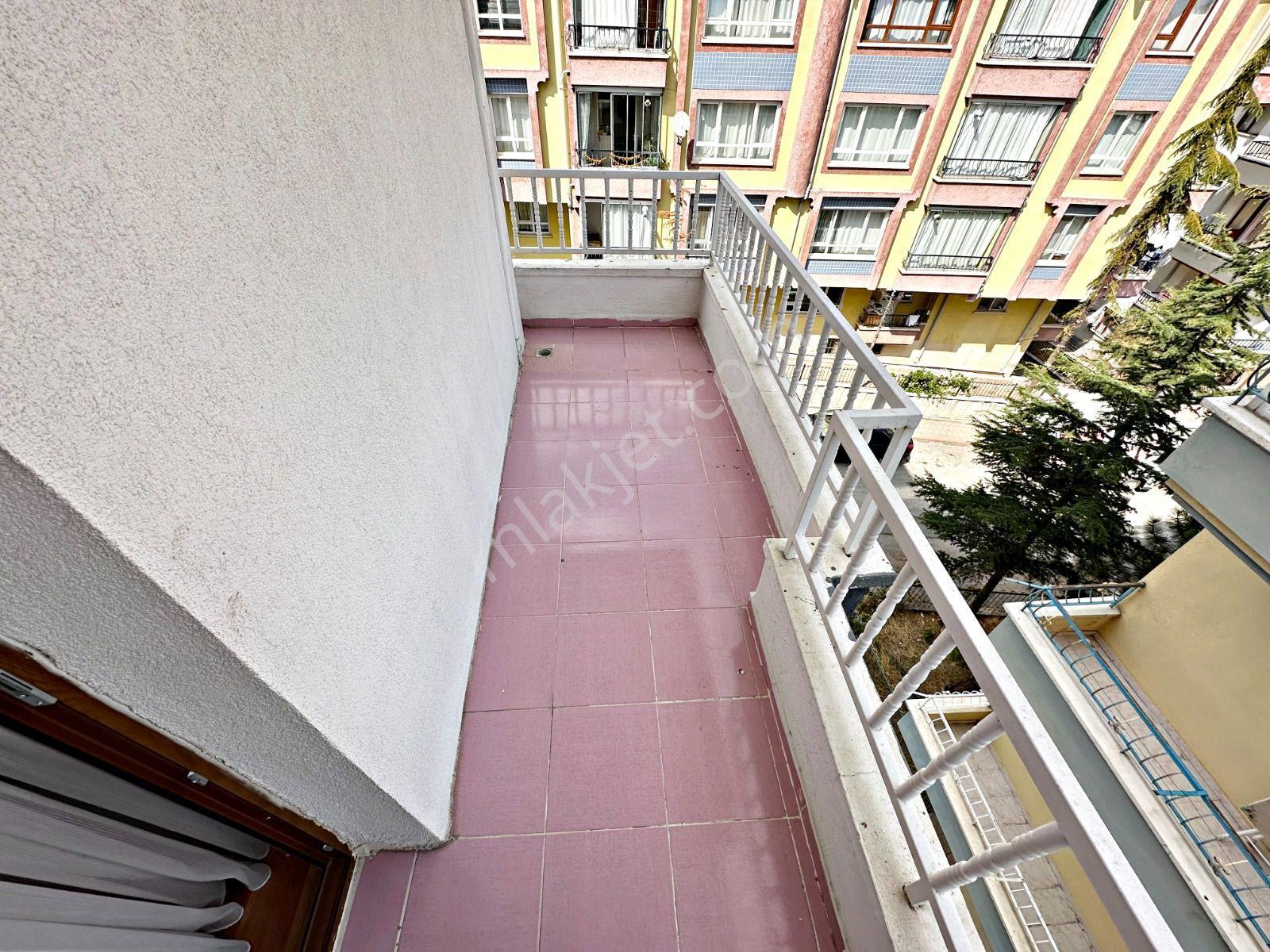 Kuşcağız'da Cadde Üzerinde Katta 3+1 Daire! - Görsel 8
