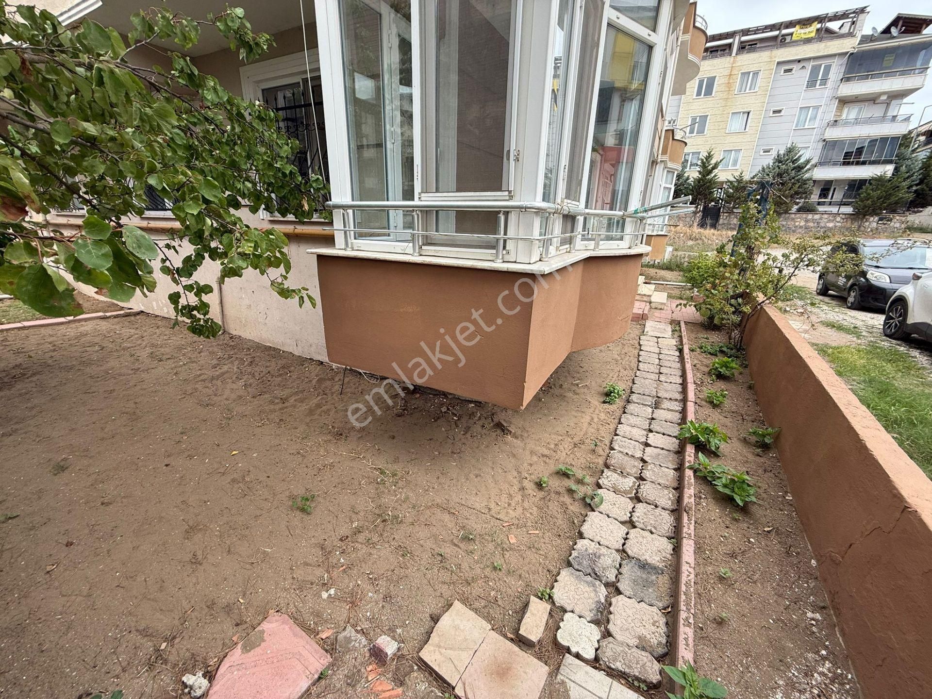 Karasu Sahilde *müstakil Bahçeli* Geniş M2 Masrafsız 1+1 Daire - Görsel 4