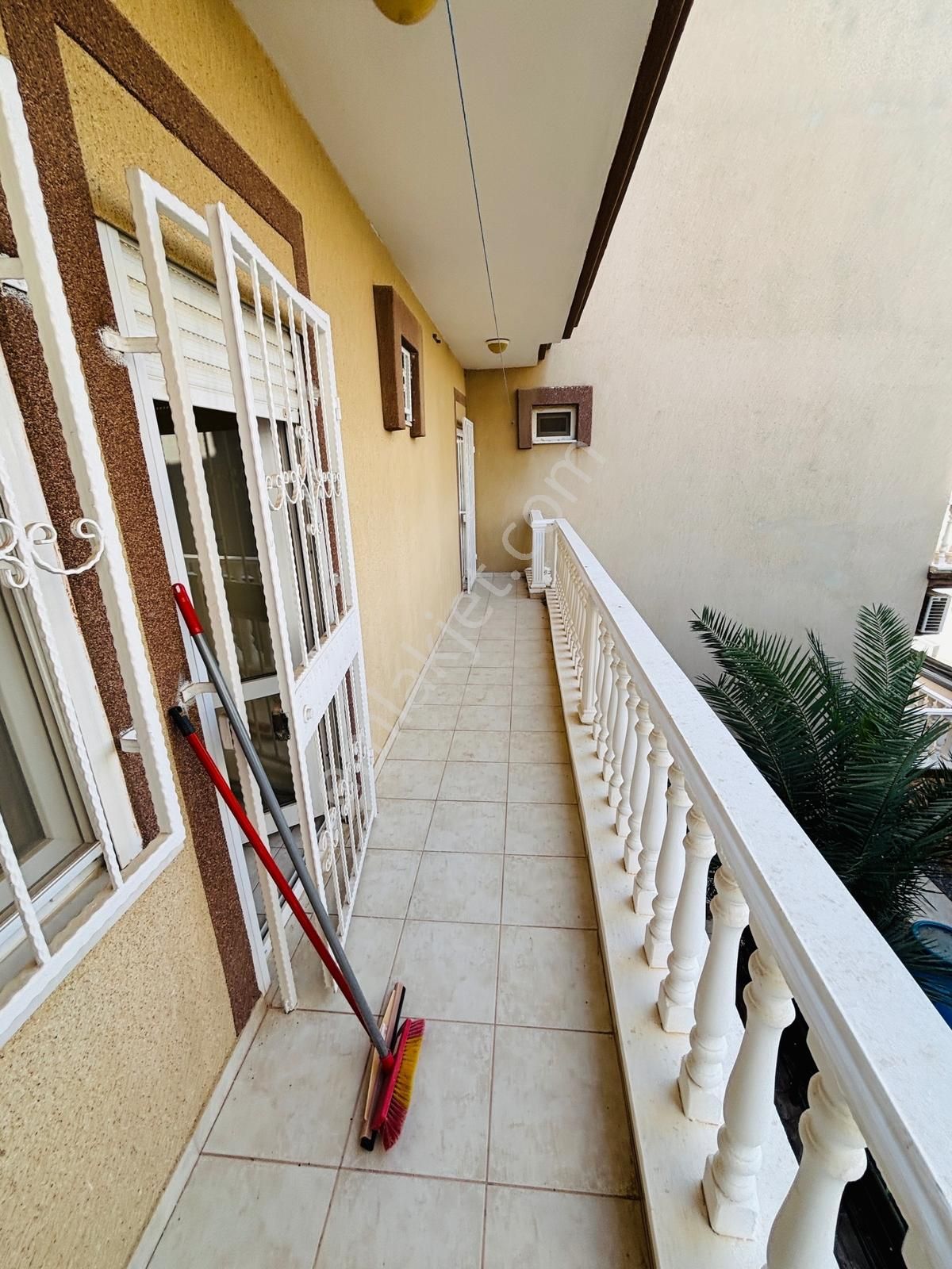 Didim Çamlık'ta Plaja Yakın 2+1 Eşyalı Daire - Görsel 17