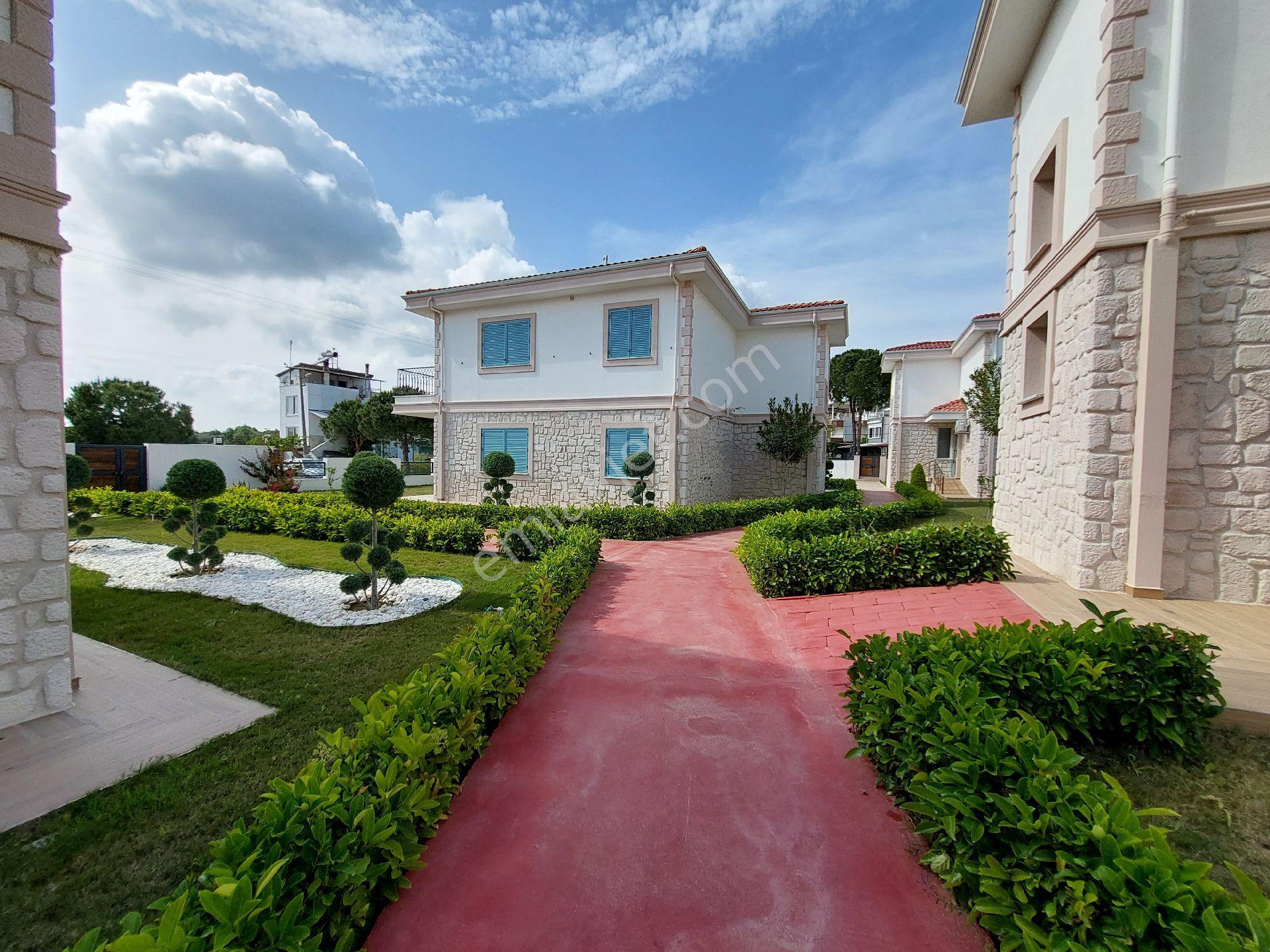 Denize 250m 2+1 Muhteşem Peyzaj Alanı Plaj Alanlı - Görsel 9