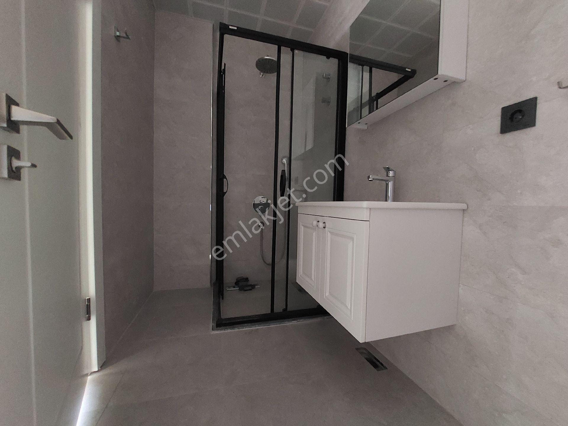 Denize 250m 2+1 Muhteşem Peyzaj Alanı Plaj Alanlı - Görsel 15