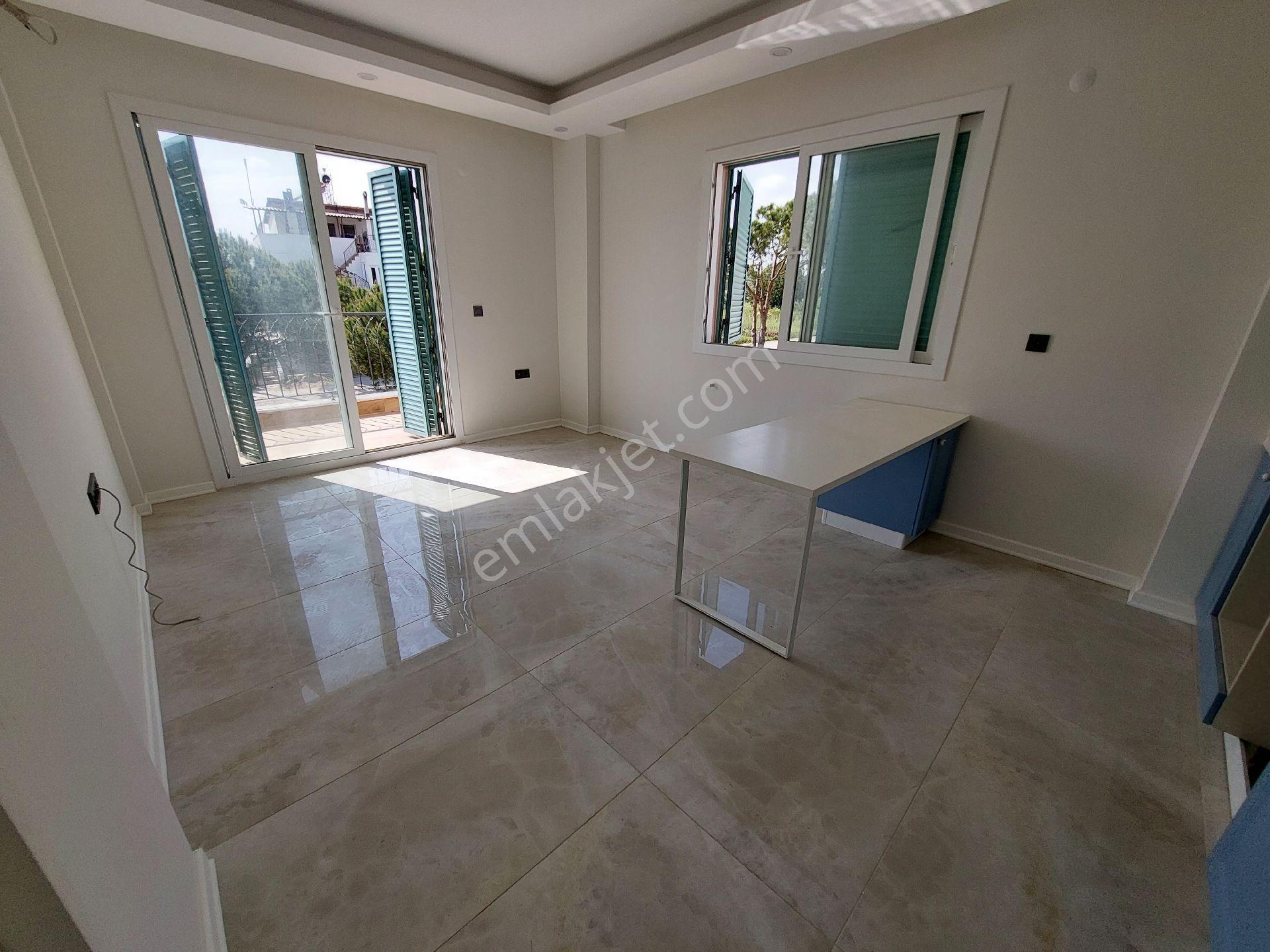 Denize 250m 2+1 Muhteşem Peyzaj Alanı Plaj Alanlı - Görsel 10