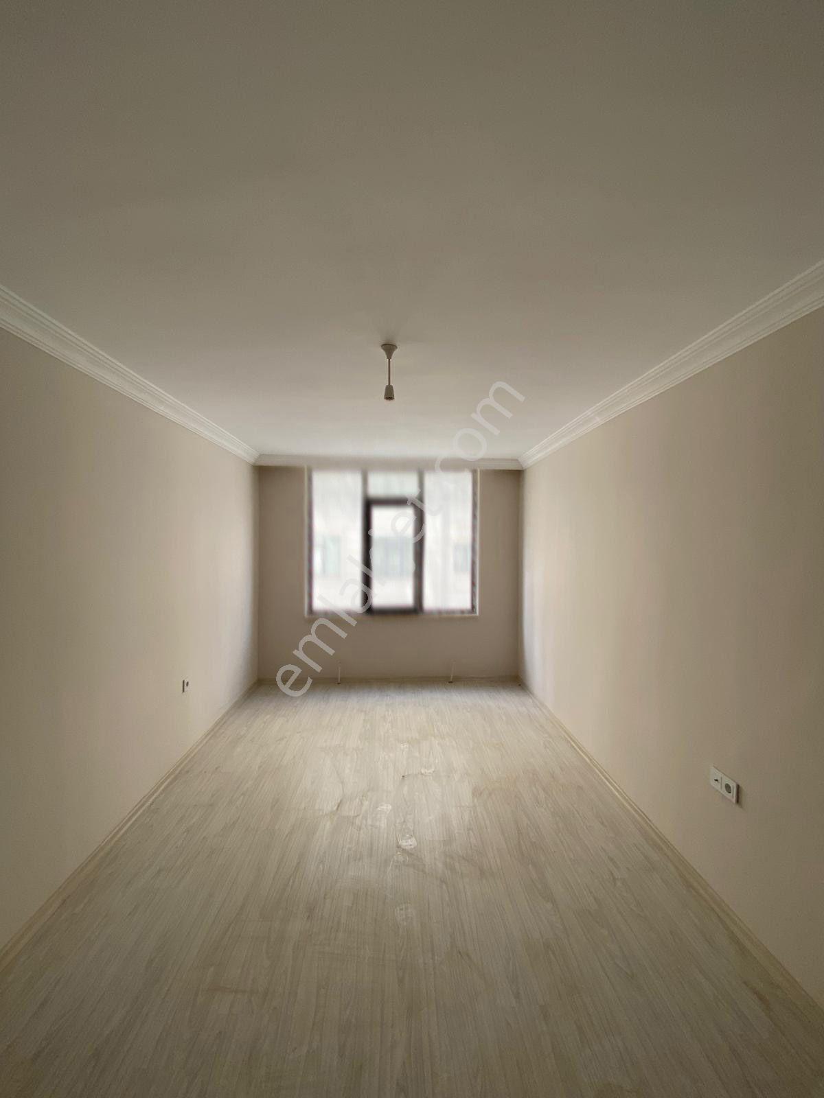 Vali Mithat Bey Mahallesinde 4+1 Site İçi Satılık Geniş Daire - Görsel 20