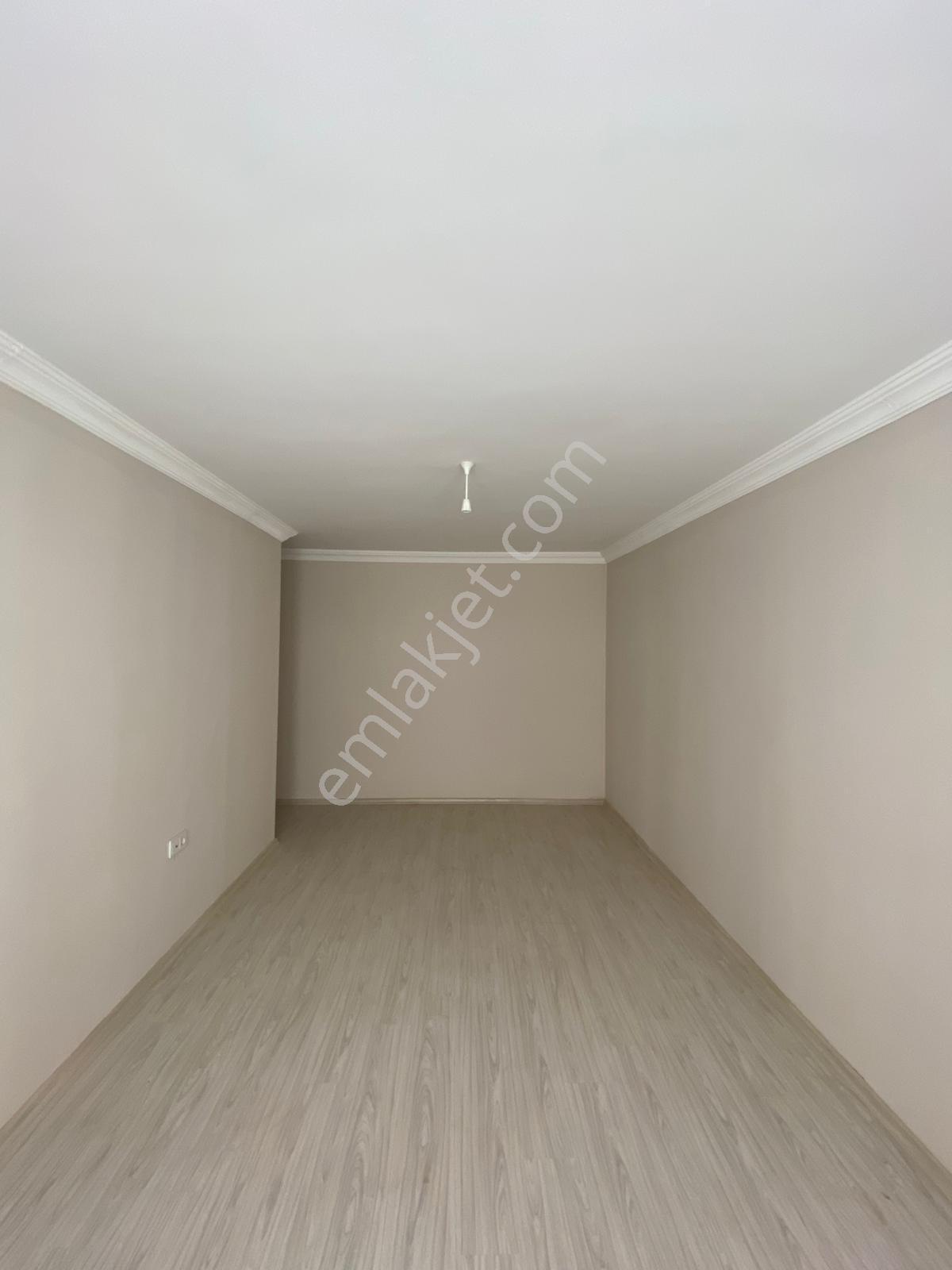 Vali Mithat Bey Mahallesinde 4+1 Site İçi Satılık Geniş Daire - Görsel 9