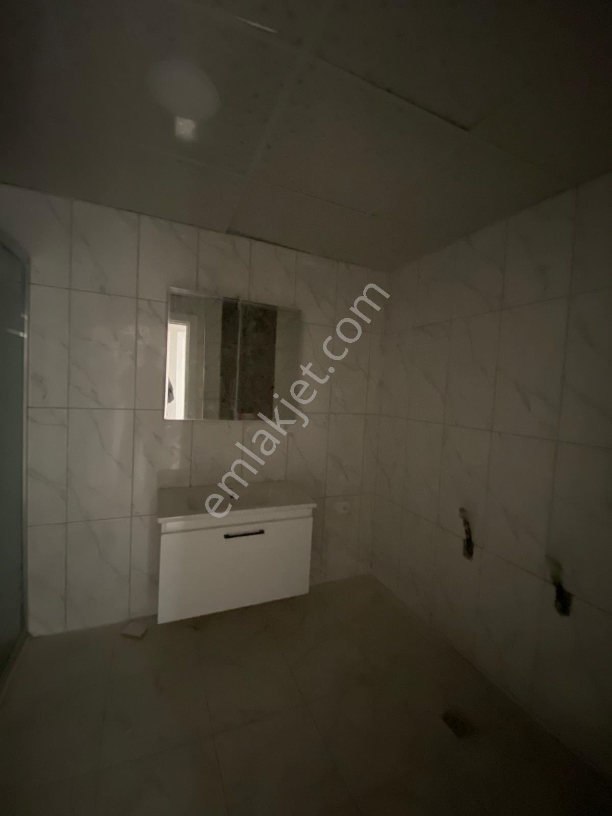 Vali Mithat Bey Mahallesinde 4+1 Site İçi Satılık Geniş Daire - Görsel 23