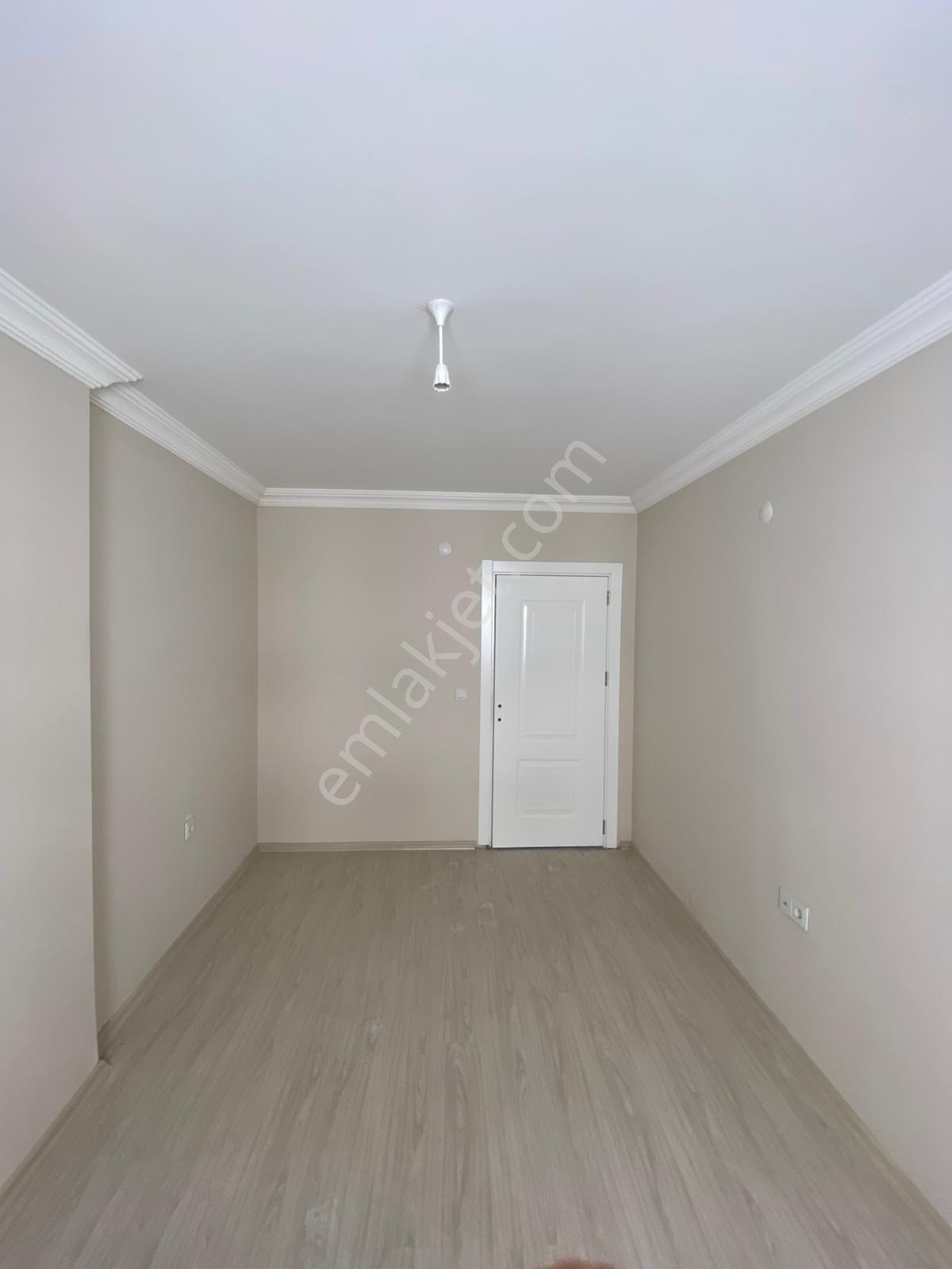 Vali Mithat Bey Mahallesinde 4+1 Site İçi Satılık Geniş Daire - Görsel 19