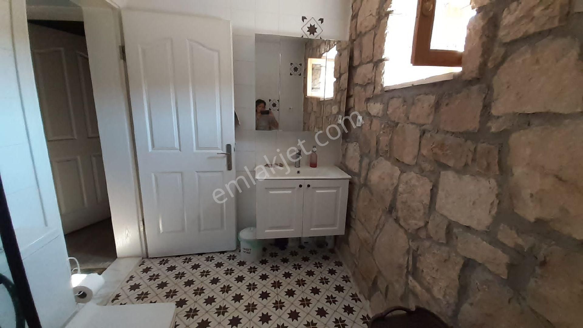 İzmir Menderes Te Satılık Taş Ev Ve - Görsel 8