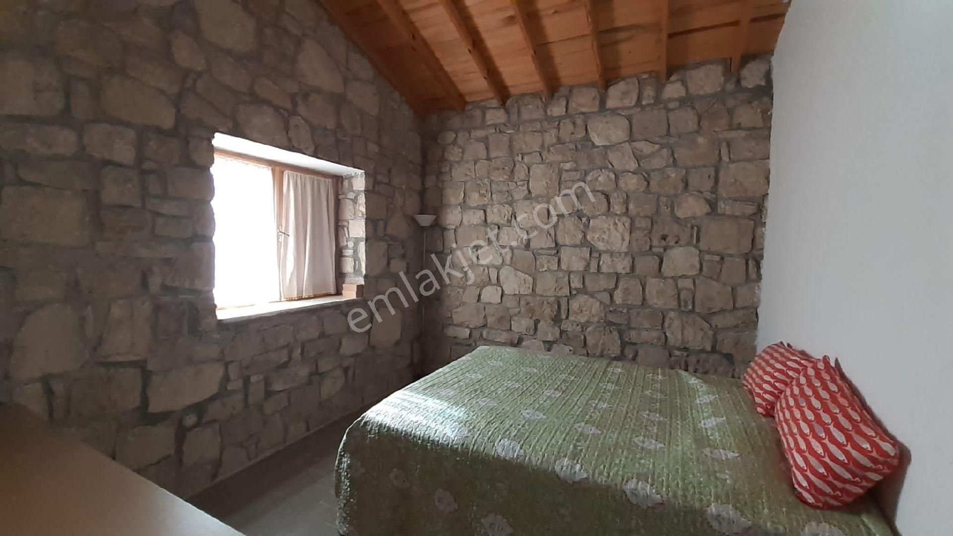 İzmir Menderes Te Satılık Taş Ev Ve - Görsel 15