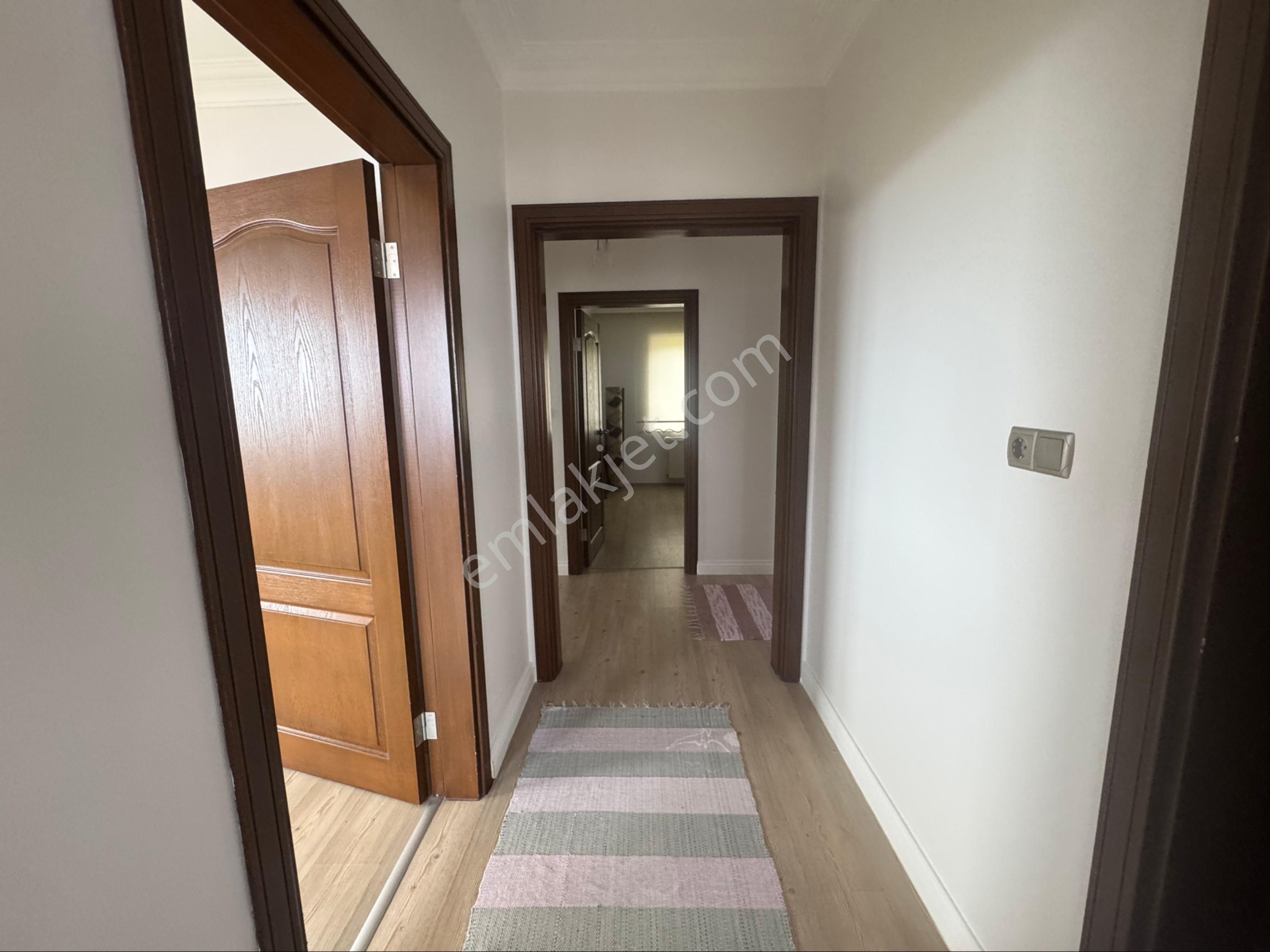 Yıldız Gayrimenkulden Çarşıbaşında Satılık Villa - Görsel 11