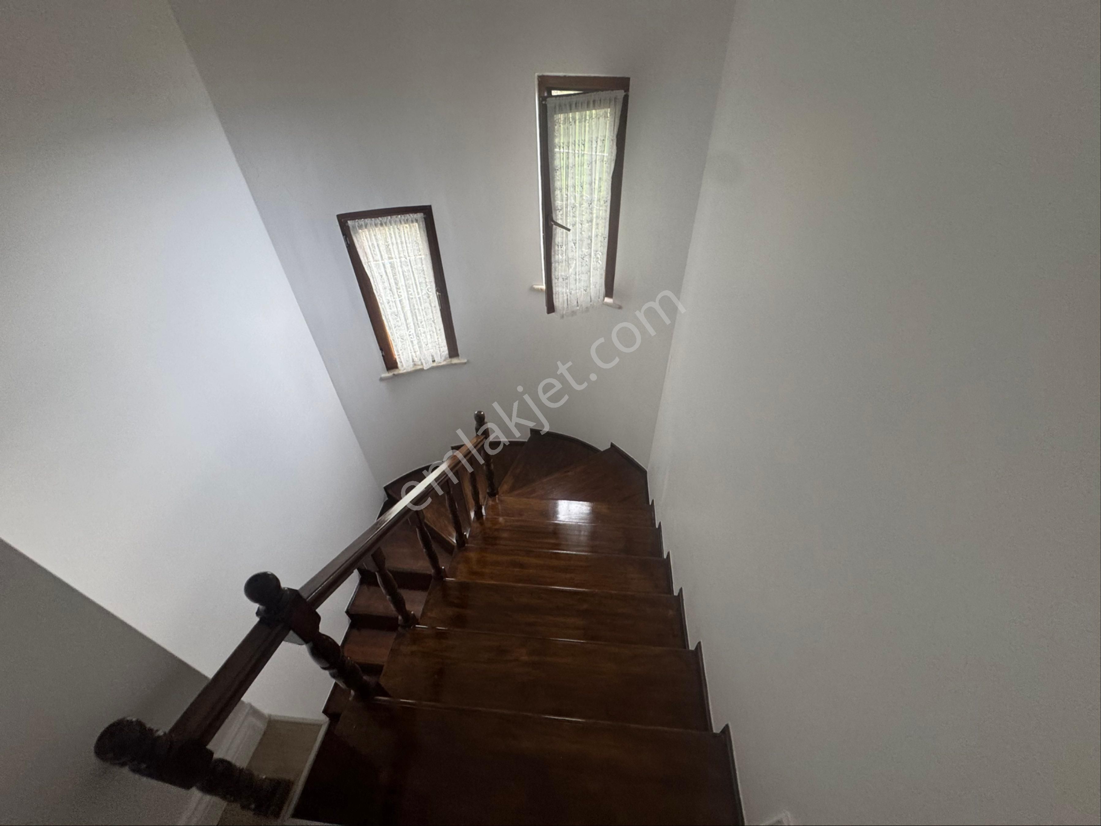 Yıldız Gayrimenkulden Çarşıbaşında Satılık Villa - Görsel 5