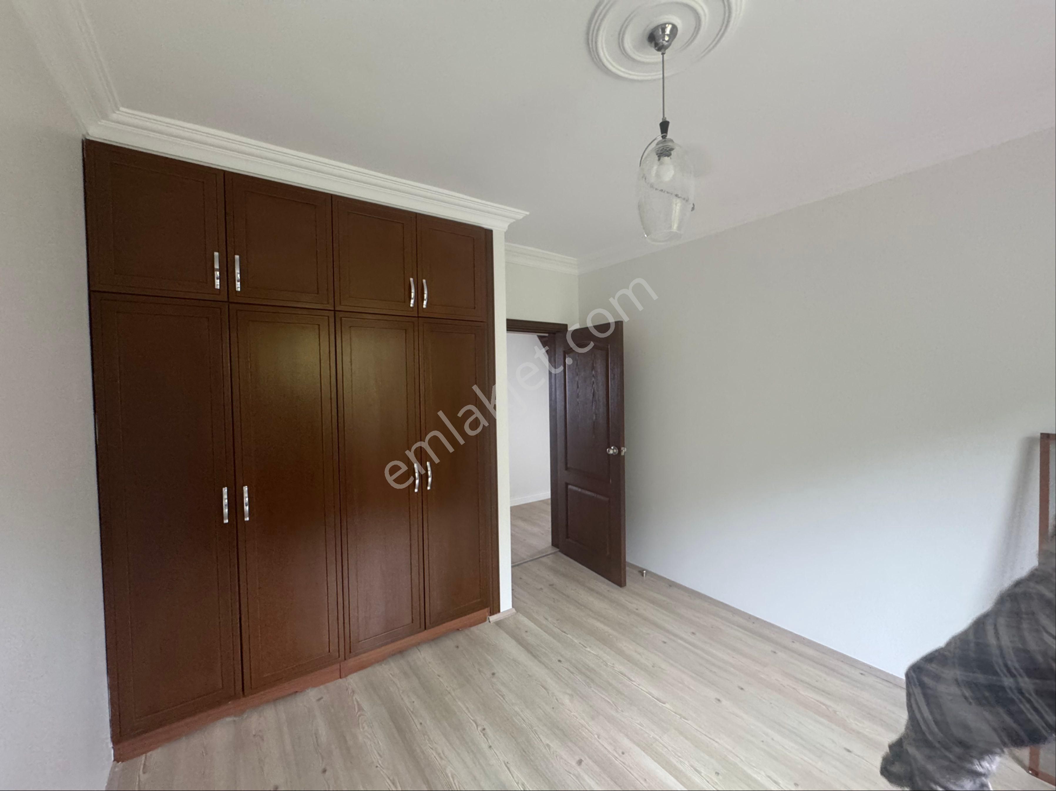 Yıldız Gayrimenkulden Çarşıbaşında Satılık Villa - Görsel 2