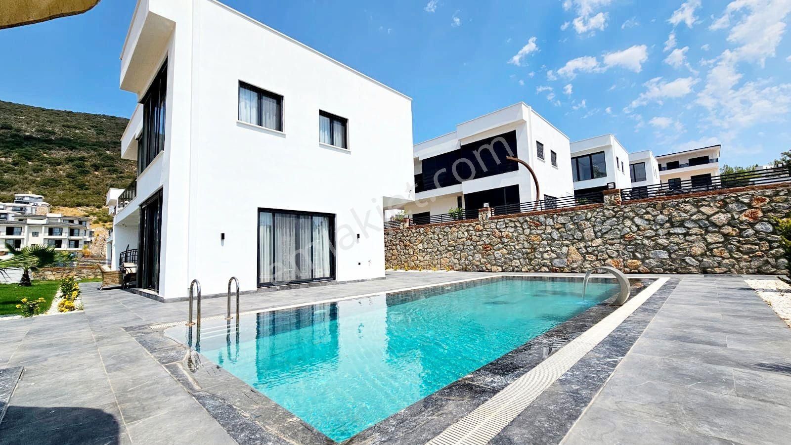 Didim Akbükte Panoramik Deniz Manzaralı Akıllı Villalar - Görsel 3