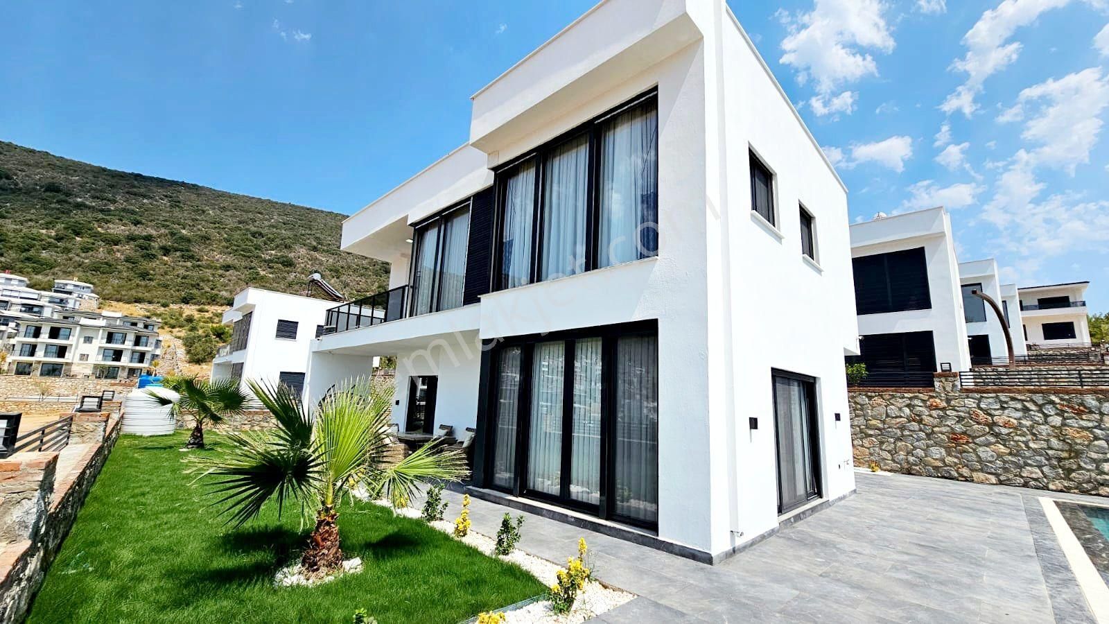 Didim Akbükte Panoramik Deniz Manzaralı Akıllı Villalar - Görsel 18