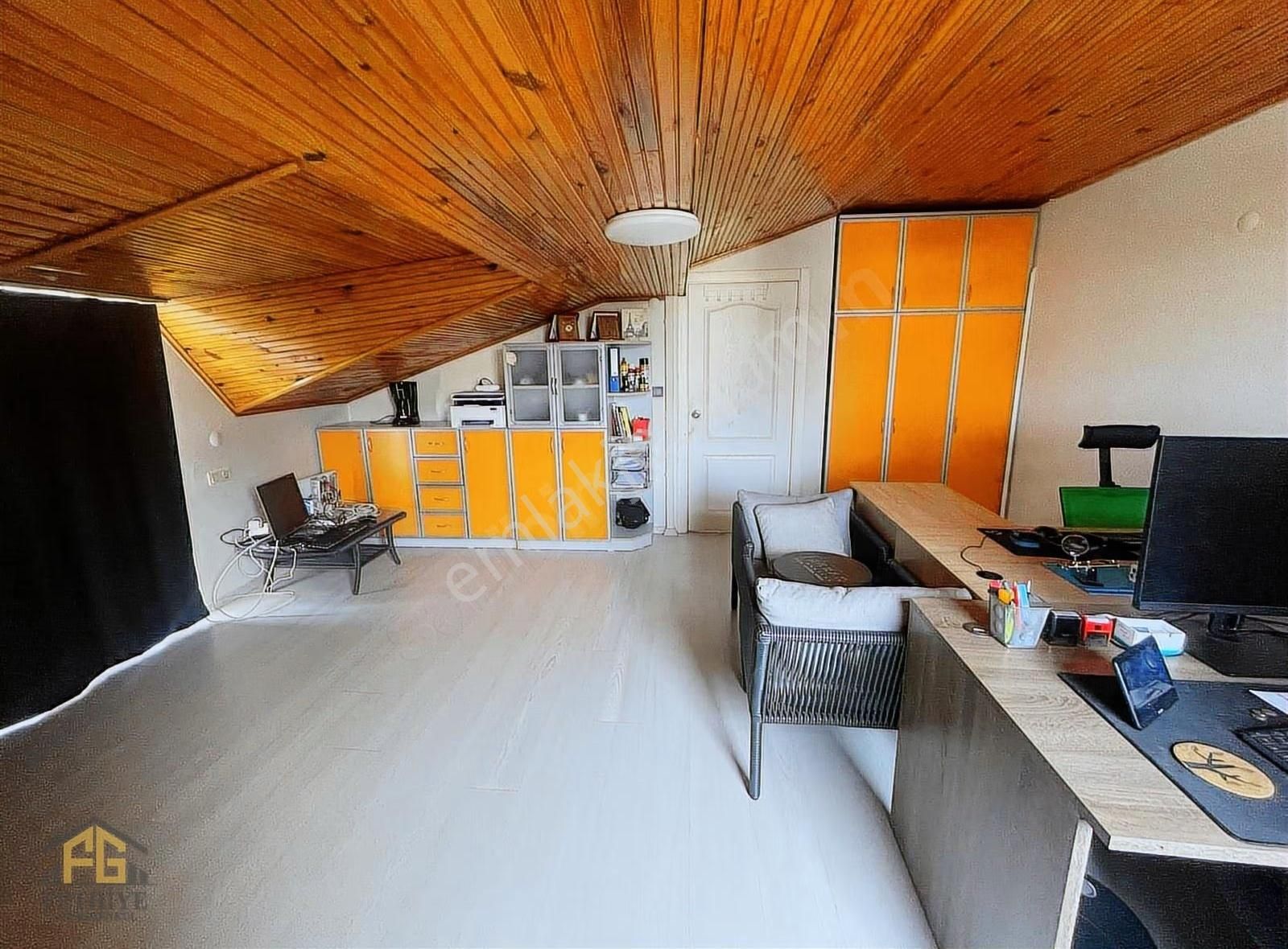 Fethiye Tuzlada Tadilatlı Sahile 700 Mt 4+1 Dubleks 220 M² Daire - Görsel 11