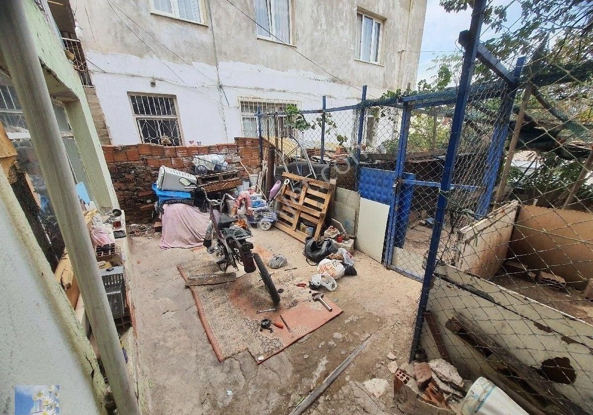 Şirintepe De Üzerinde 2 Daire Olan Bahçeli Satılık 200m2 Arsa - Görsel 3